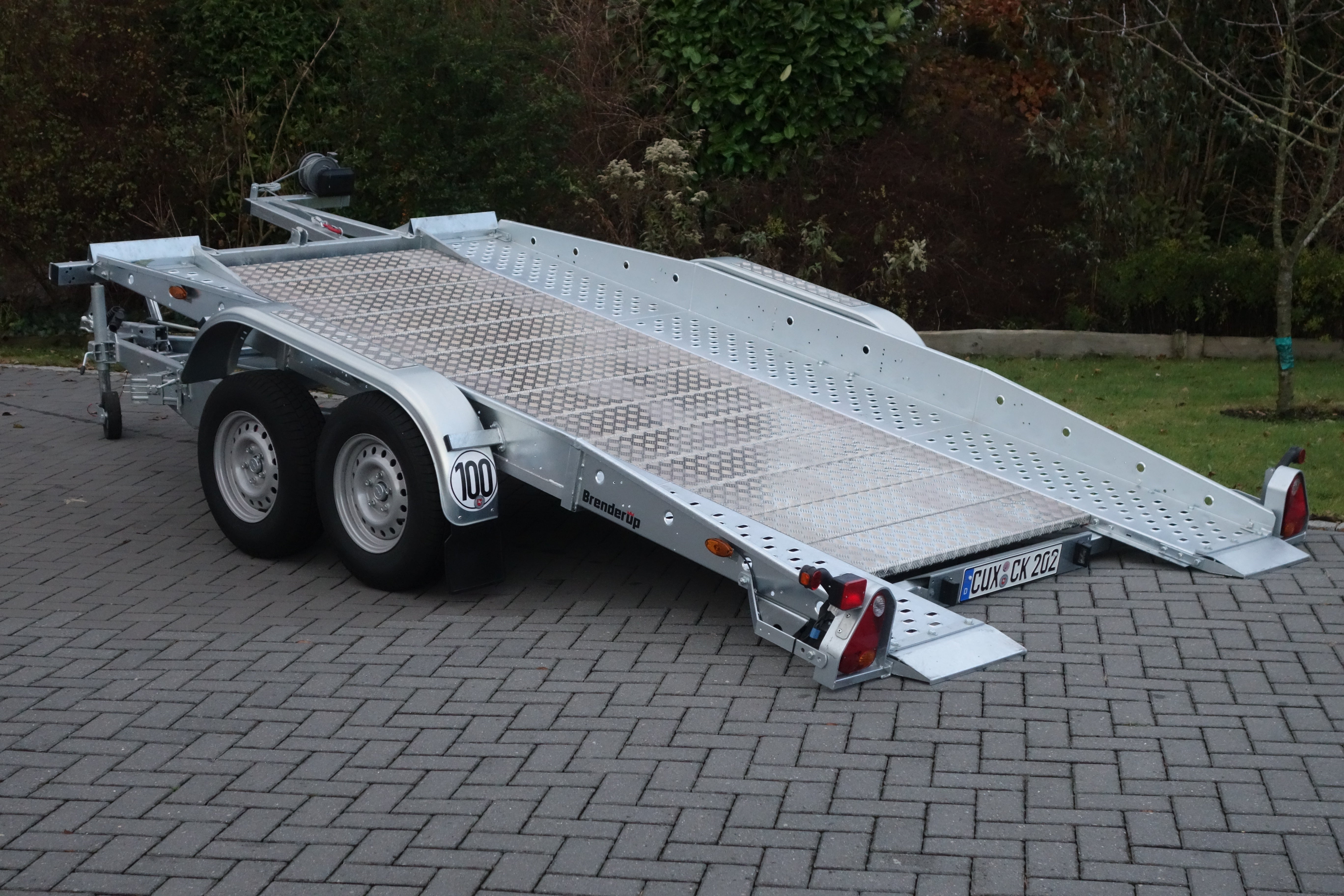 Anhänger Autotransporter Trailer Brenderup U 120 3000 kg 100 km/h / Der Standort ist 27639 Wurster Nordseeküste