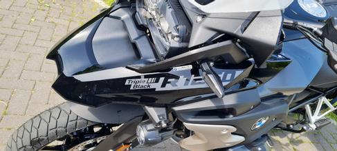 BMW R 1250 GS Triple Black und BMW R 1250 GS werkseitig tiefergelegt für Personen ab 1,70m mit Navi, Tankrucksack und Koffer in 27639 Wurster Nordseeküste mieten – 2
