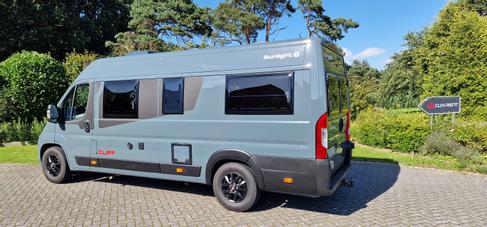 Sunlight Cliff 640 mit Anhängerkupplung, Längsbetten, Doppel Din Radio, Navi, Rückfahrkamera, Markise und ggf. Fahrradträger – 4