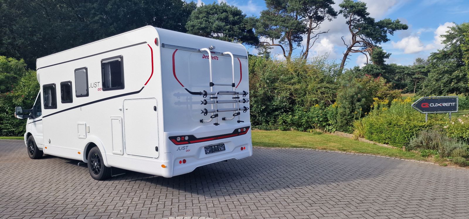 Wohnmobil Dethleffs Just Go T 7055 DBL Automatik mit TV,  Doppel Din Radio,Navi, Rückfahrkamera,4er Fahrradträger und Markise – 4