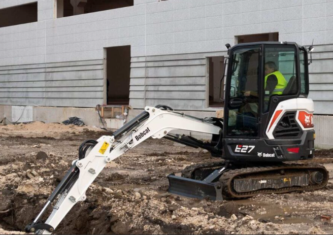 Bobcat E27 Powertilt 2.7t – 3