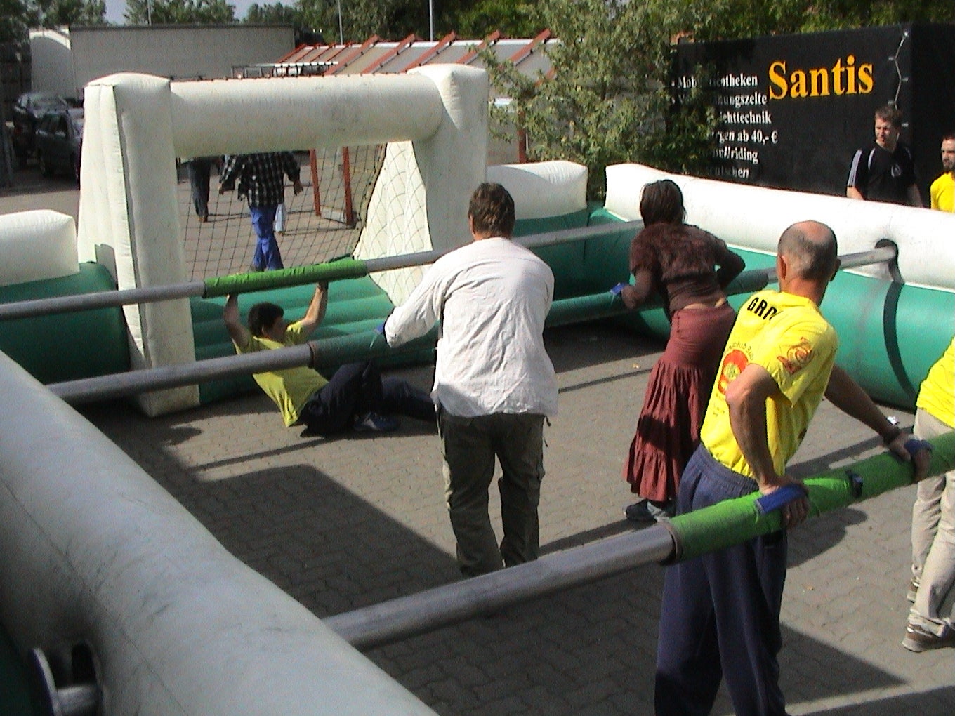 Human Soccer /  Riesenkicker – 2