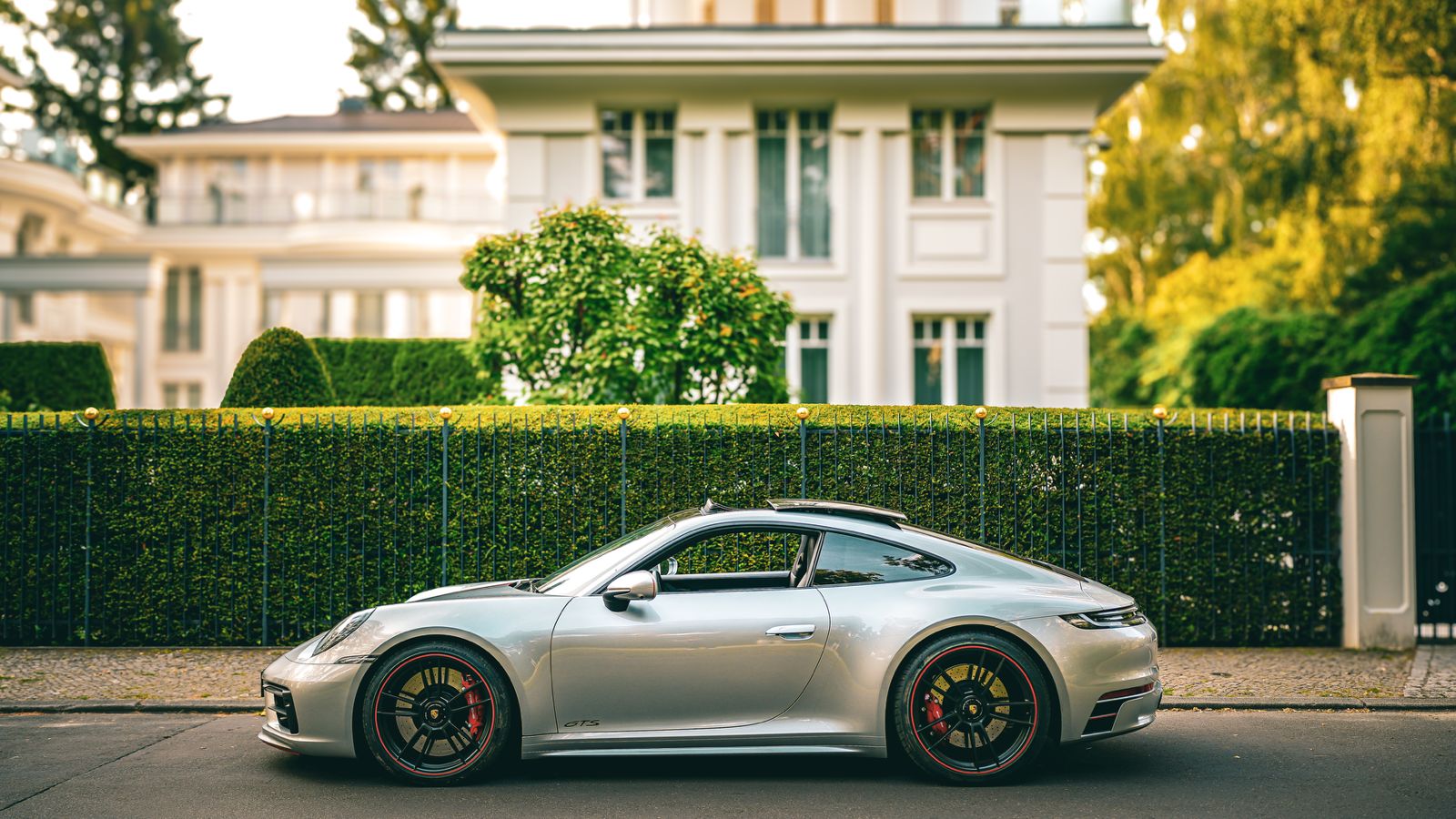 Porsche 911 Carrera 4 GTS mieten Sportwagen Exot Berlin – 4