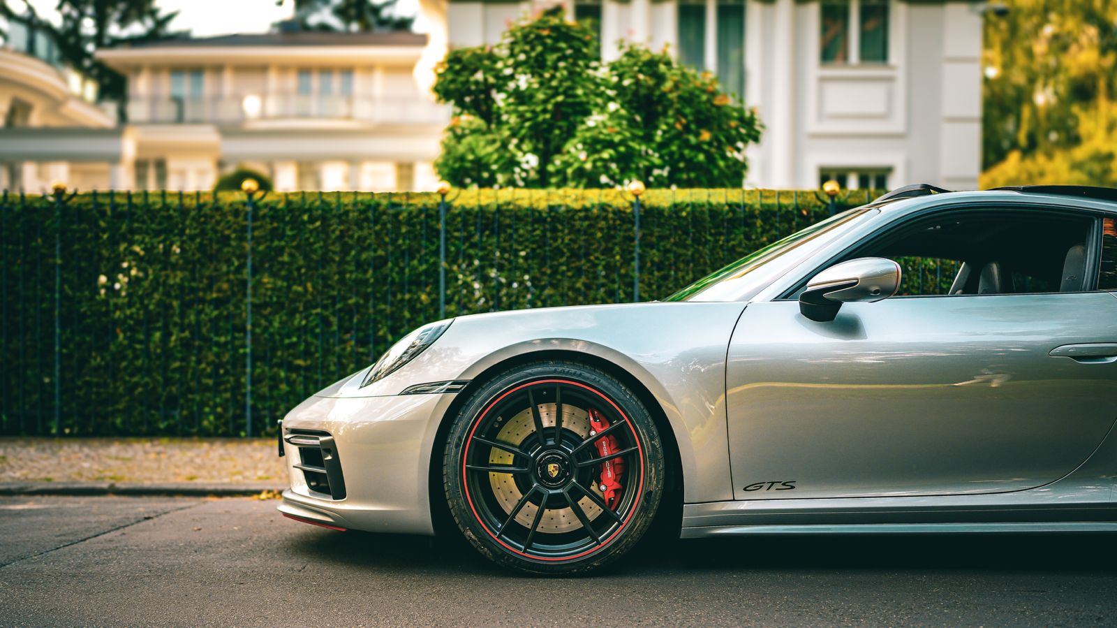 Porsche 911 Carrera 4 GTS mieten Sportwagen Exot Berlin – 3