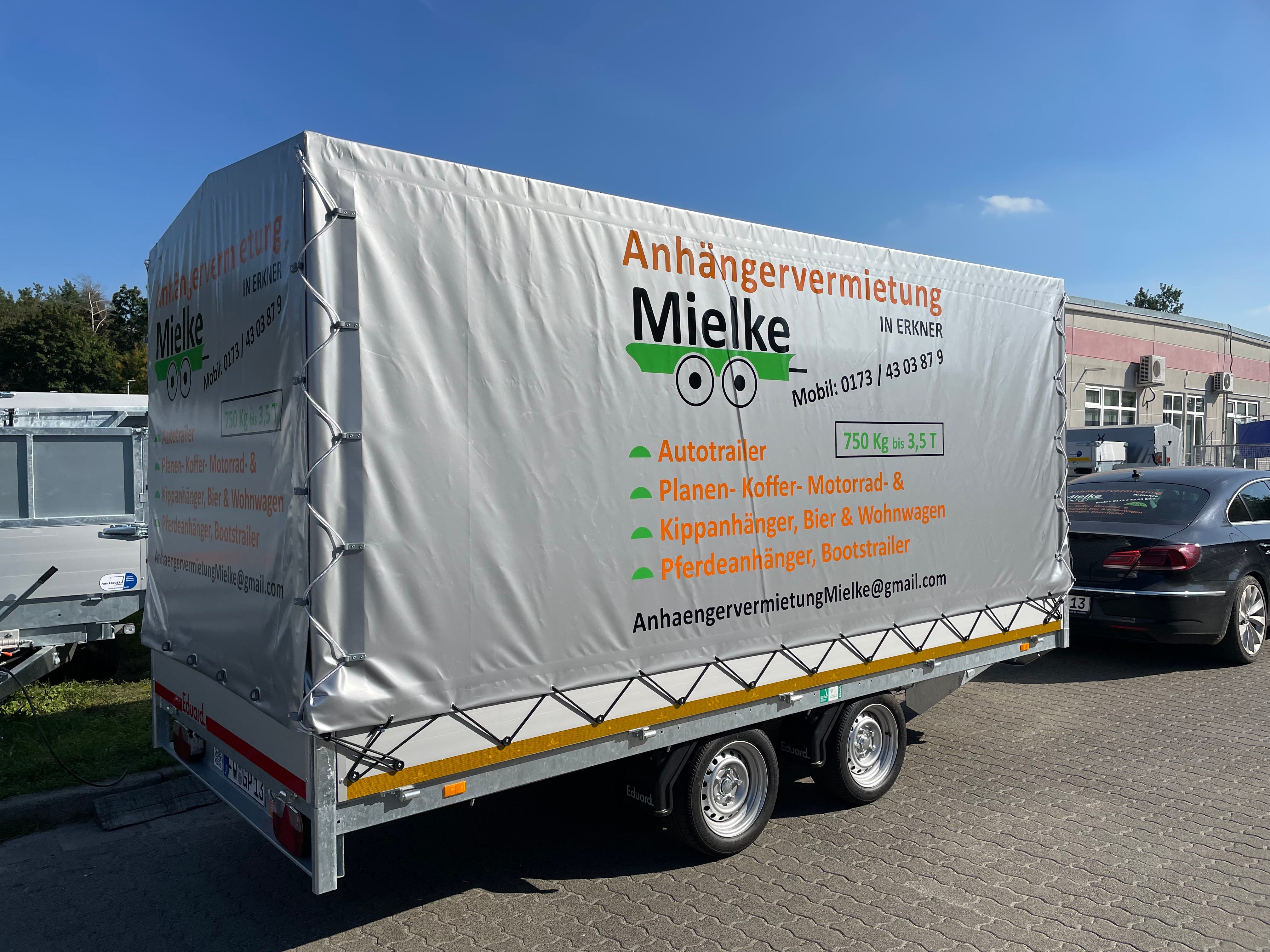 2 Tonnen Planenanhänger 4m x 1,8m x 1,8m Anhänger Trailer Anhängervermietung Umzug