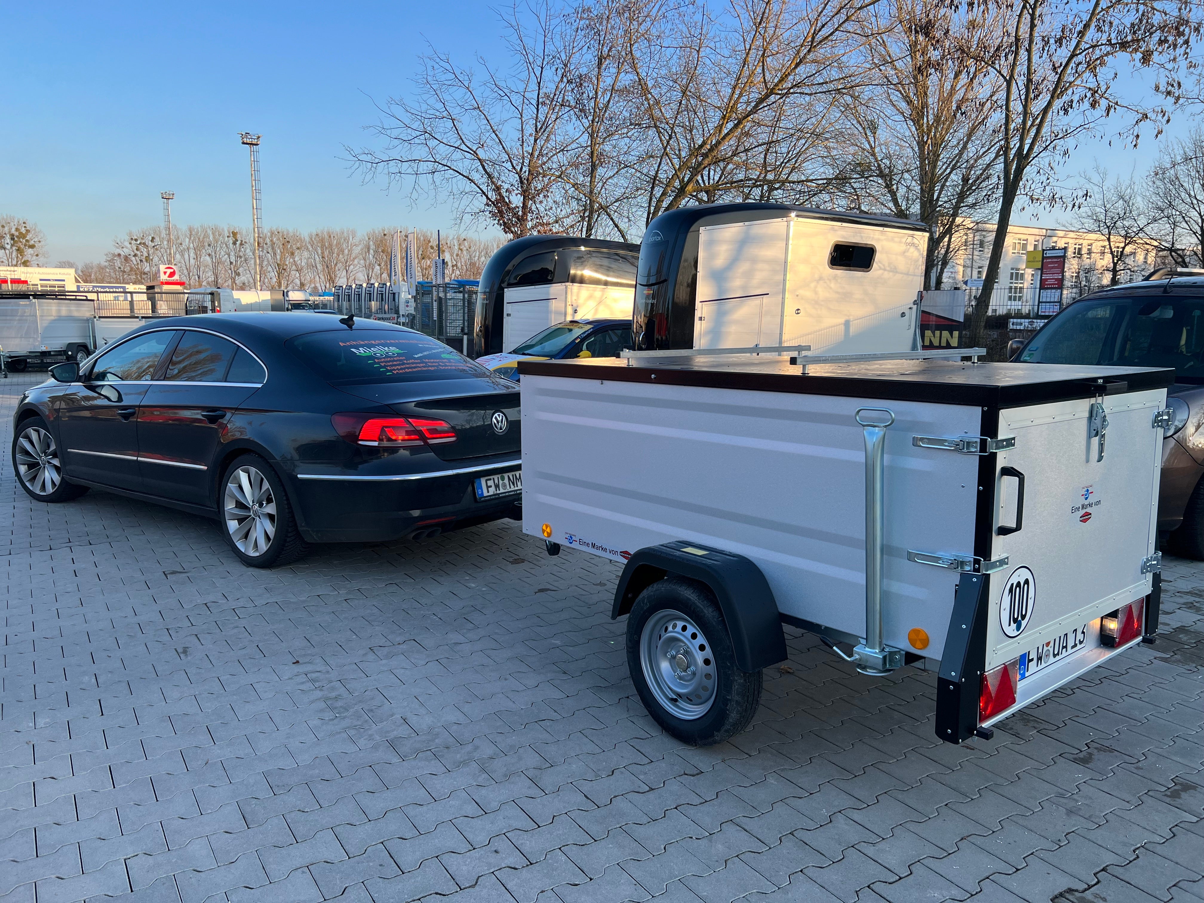 750 kg KofferAnhänger Vermietung Angel- Rad- Tour Urlaub Camping – 2