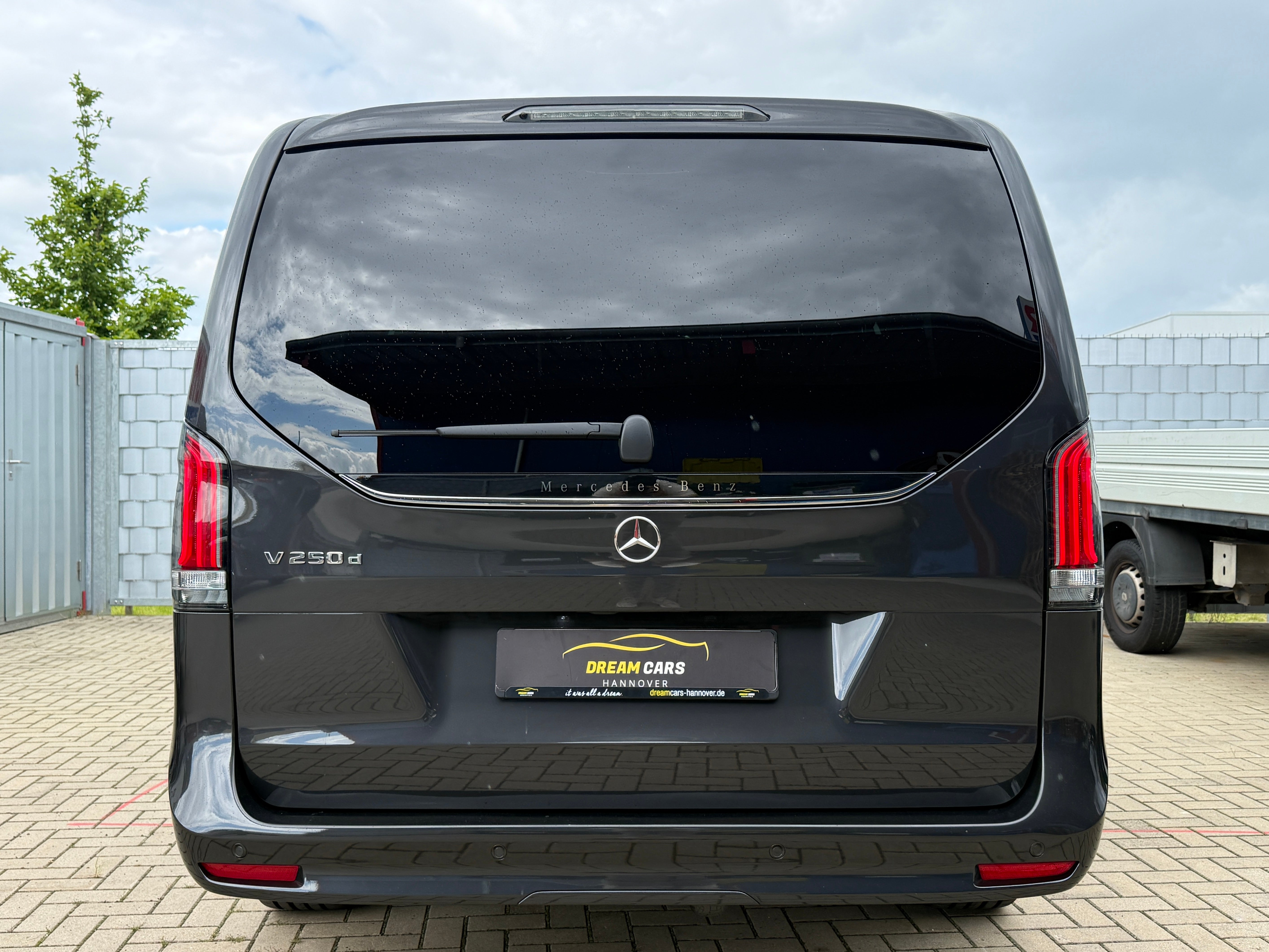 Mercedes V Klasse Lang 7 Sitzer mieten – 4