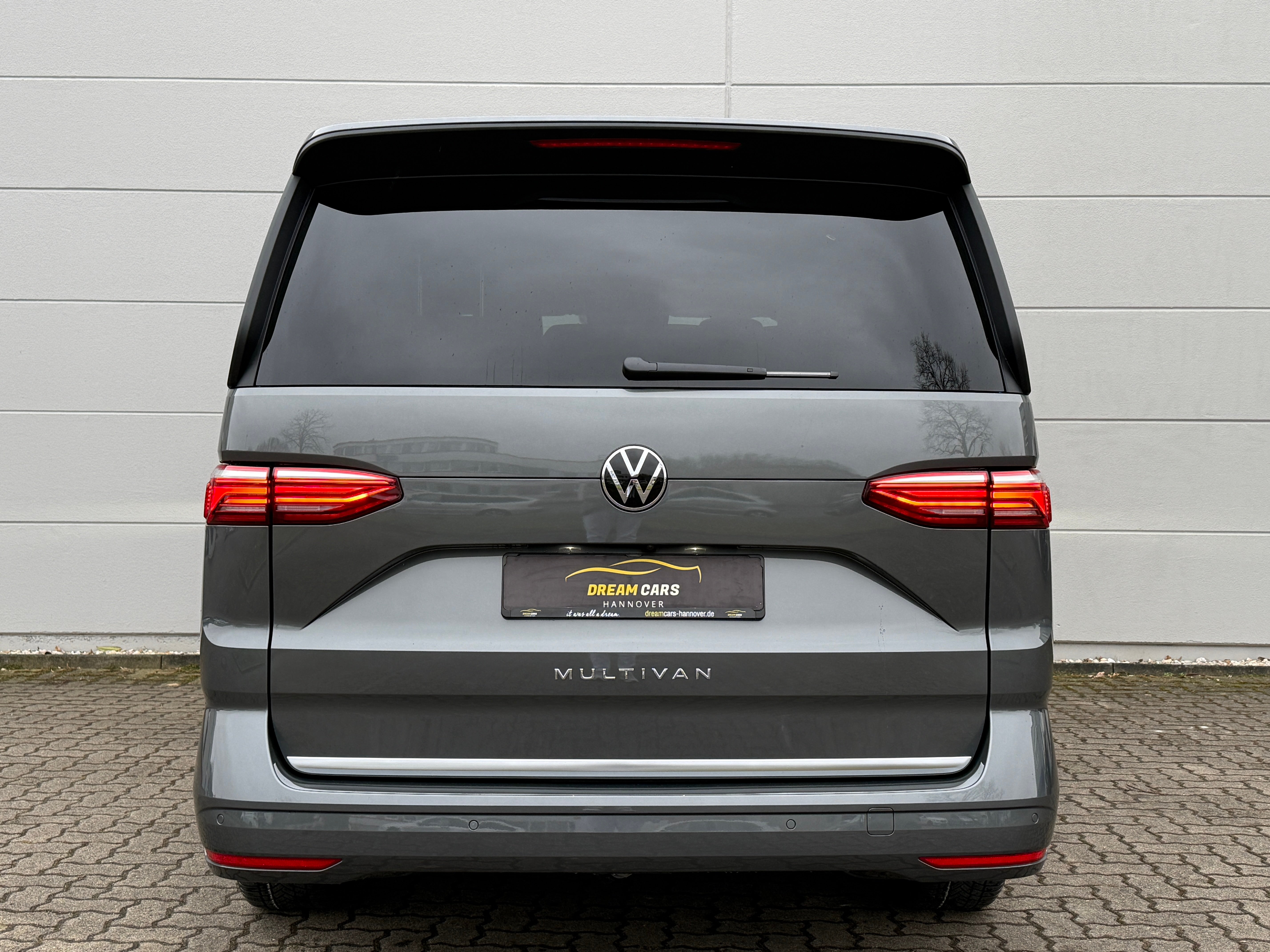 VW T7 Multivan Lang 7-Sitzer – 3