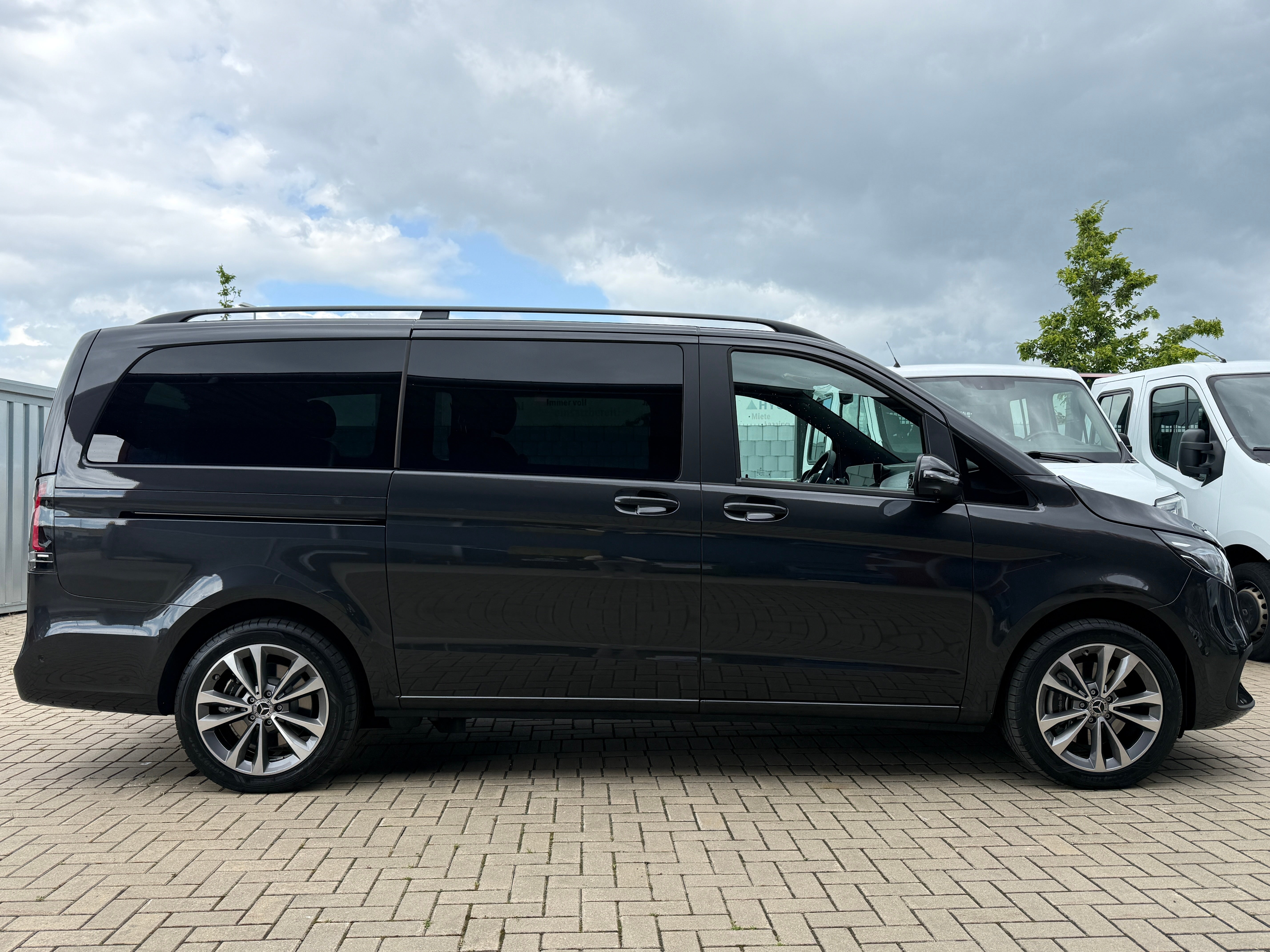 Mercedes V Klasse Lang 7 Sitzer mieten – 2
