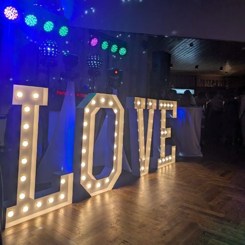 LOVE Letters | Buchstaben | LIEBE | Initalien | Zahlen | Hochzeit mieten