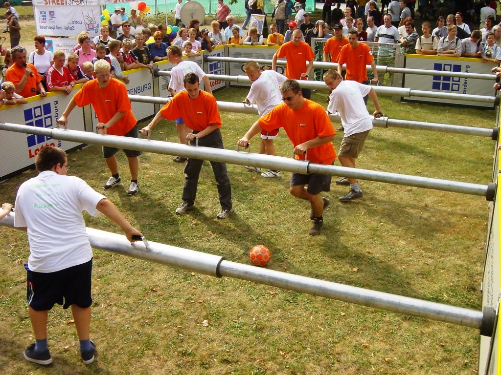 Human- Table Soccer, Menschenkicker XXL, Streetkicker XXL, Humankicker, Riesenkicker – 2