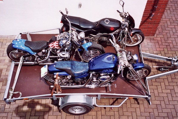 Motorradanhänger für 3 Motorräder gebremst – 2