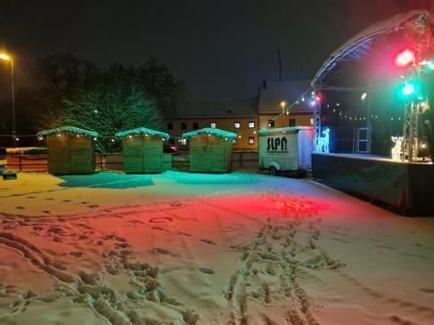 Flexible Verkaufshütte (2x2 m) für Wintermärkte, Sommerfeste und mehr  Lieferung mög-lich! – 4