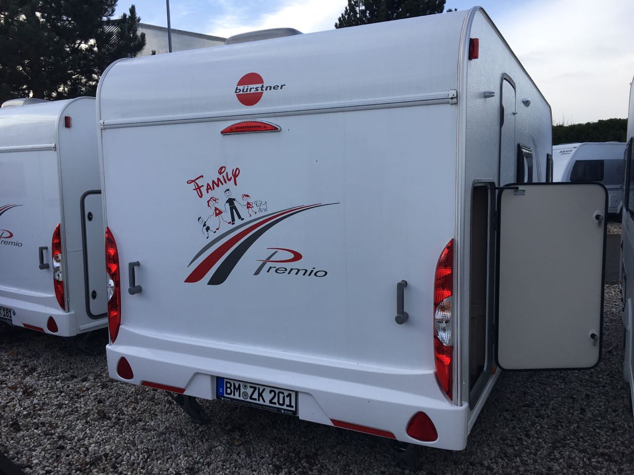Bürstner Premio 485K Family Vermietung – 3