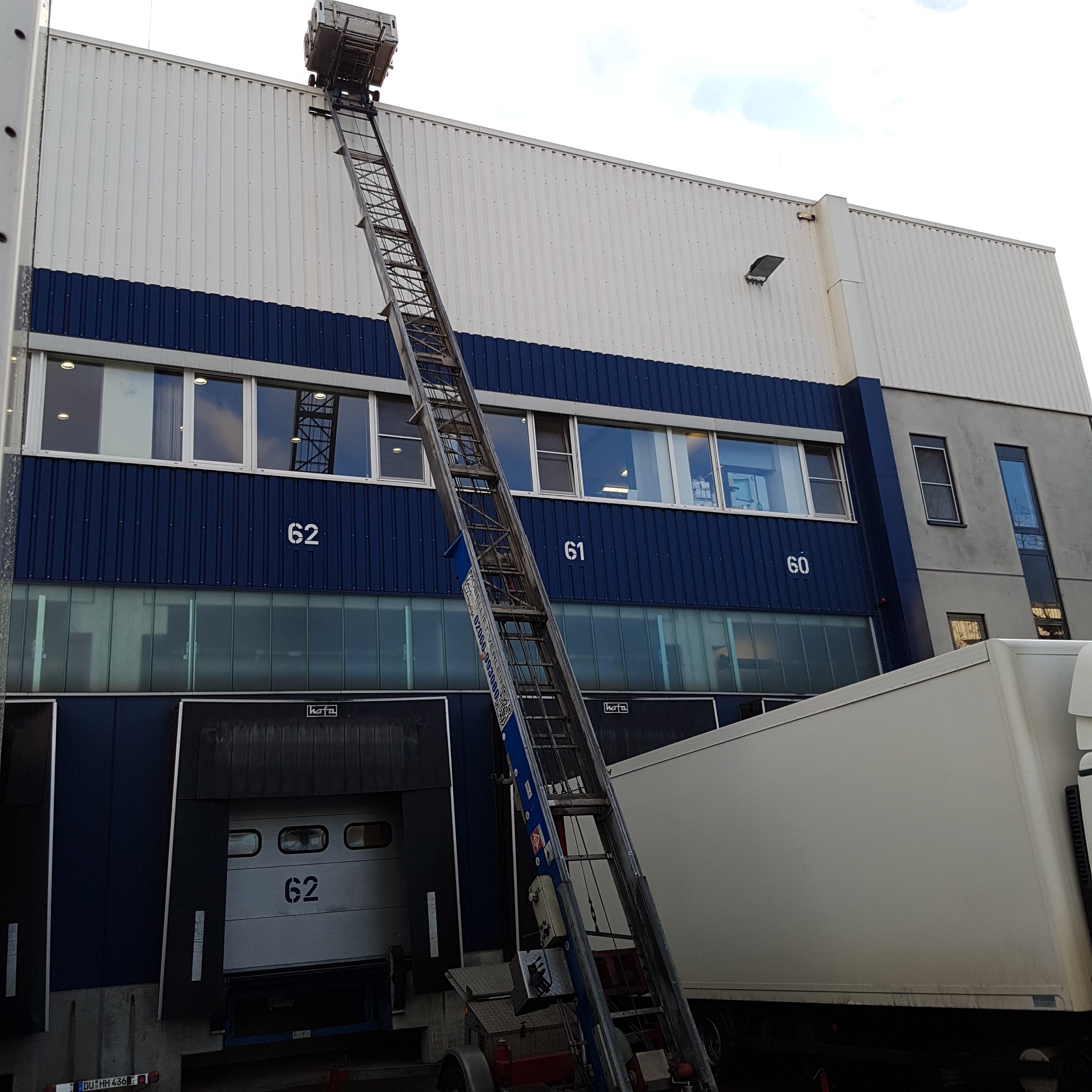 Möbelaufzug Schrägaufzug Baulift Umzugslift Dachdeckerlift ab 80