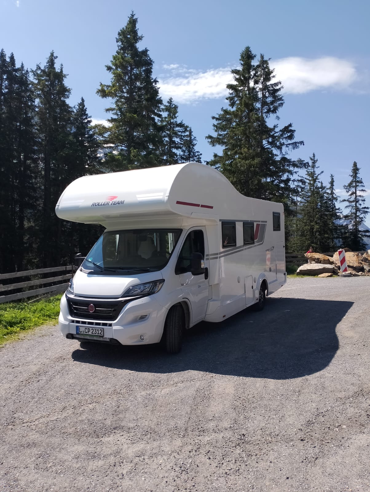 KATEGORIE Family Plus - Roller Team Kronos 284M Alkoven - 4 Schlafplätze, 5 Mitfahrplätze – 2
