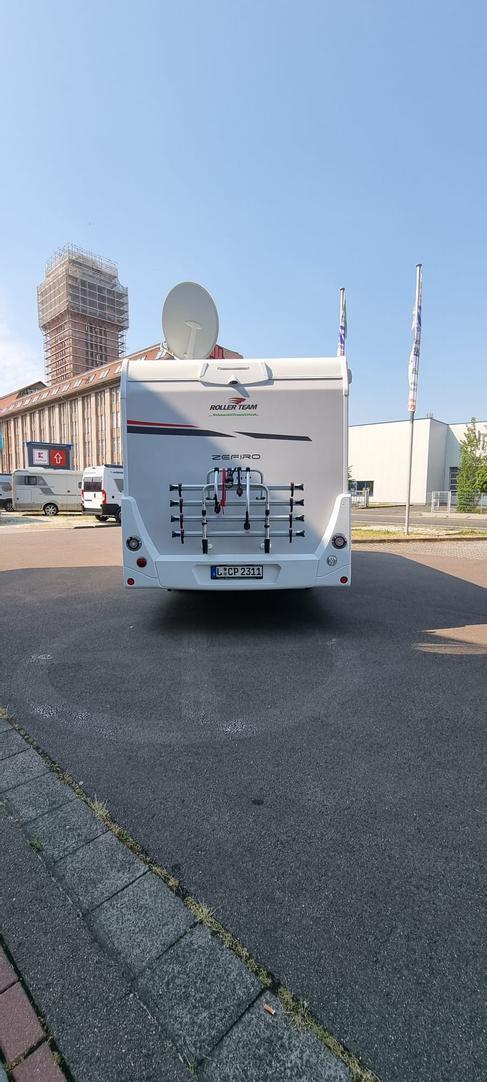KATEGORIE Luxery - ROLLER TEAM ZEFIRO 287 INTEGRALE - 4 Mitfahrplätze, 4 Schlafplätze – 3