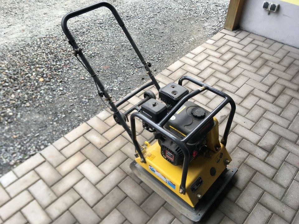 Rüttelplatte 104kg mieten in Waldau bei Sk-colours – 3