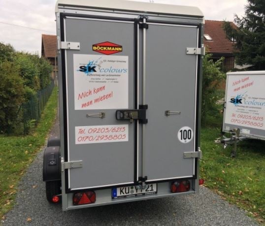 Kofferanhänger geschlossen 2000 kg oder 1200 kg zu mieten Umzug Planenanhänger – 3