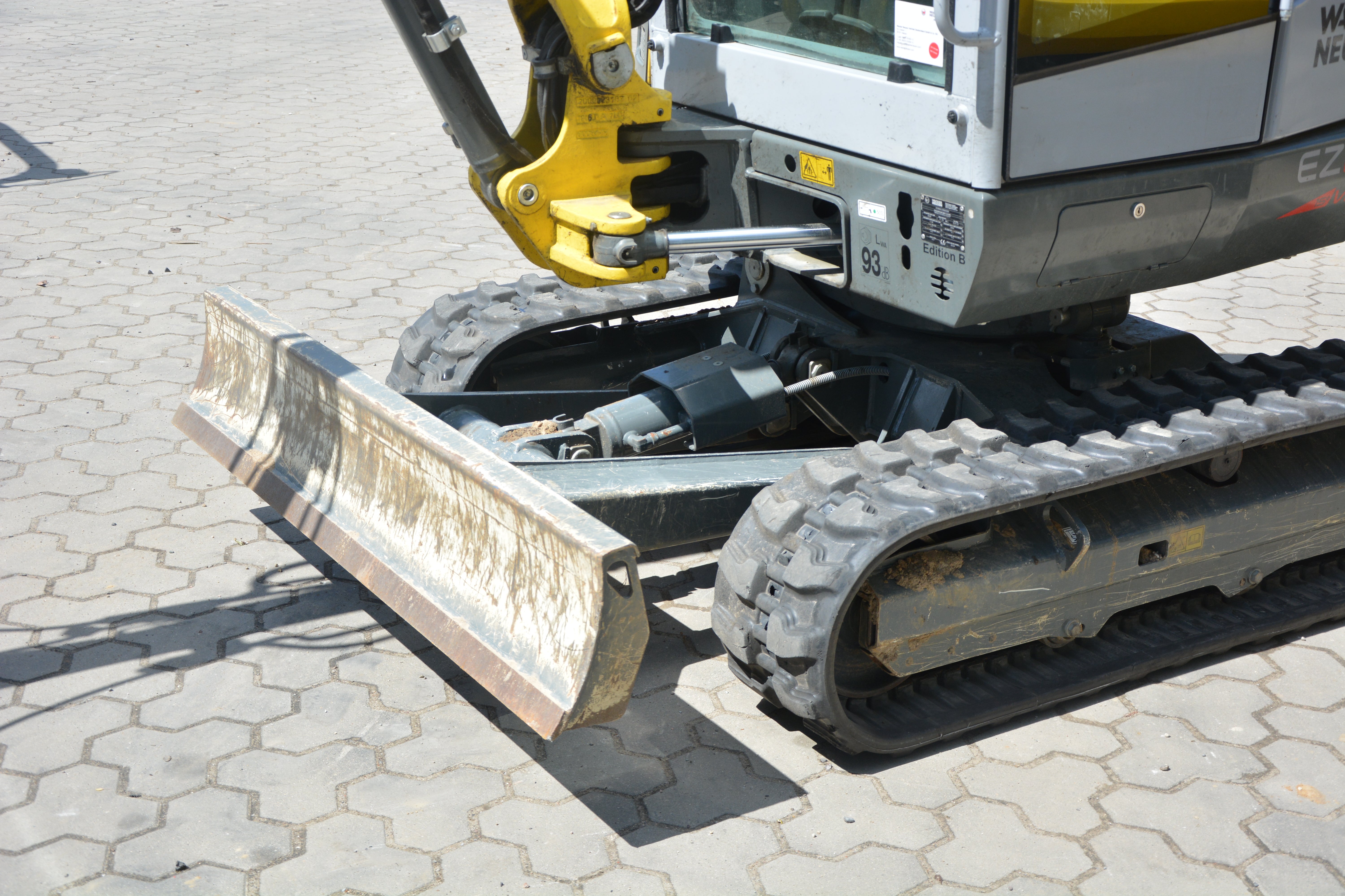Minibagger EZ26 Zero Tail Kettenbagger 2,6t Wacker Neuson – 4