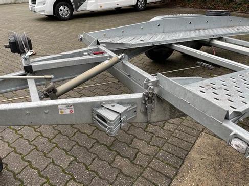 Autotransporter Brenderup D06 / U 120 kipper L= 4.000 x B= 2.040 mm 3,0to – 4
