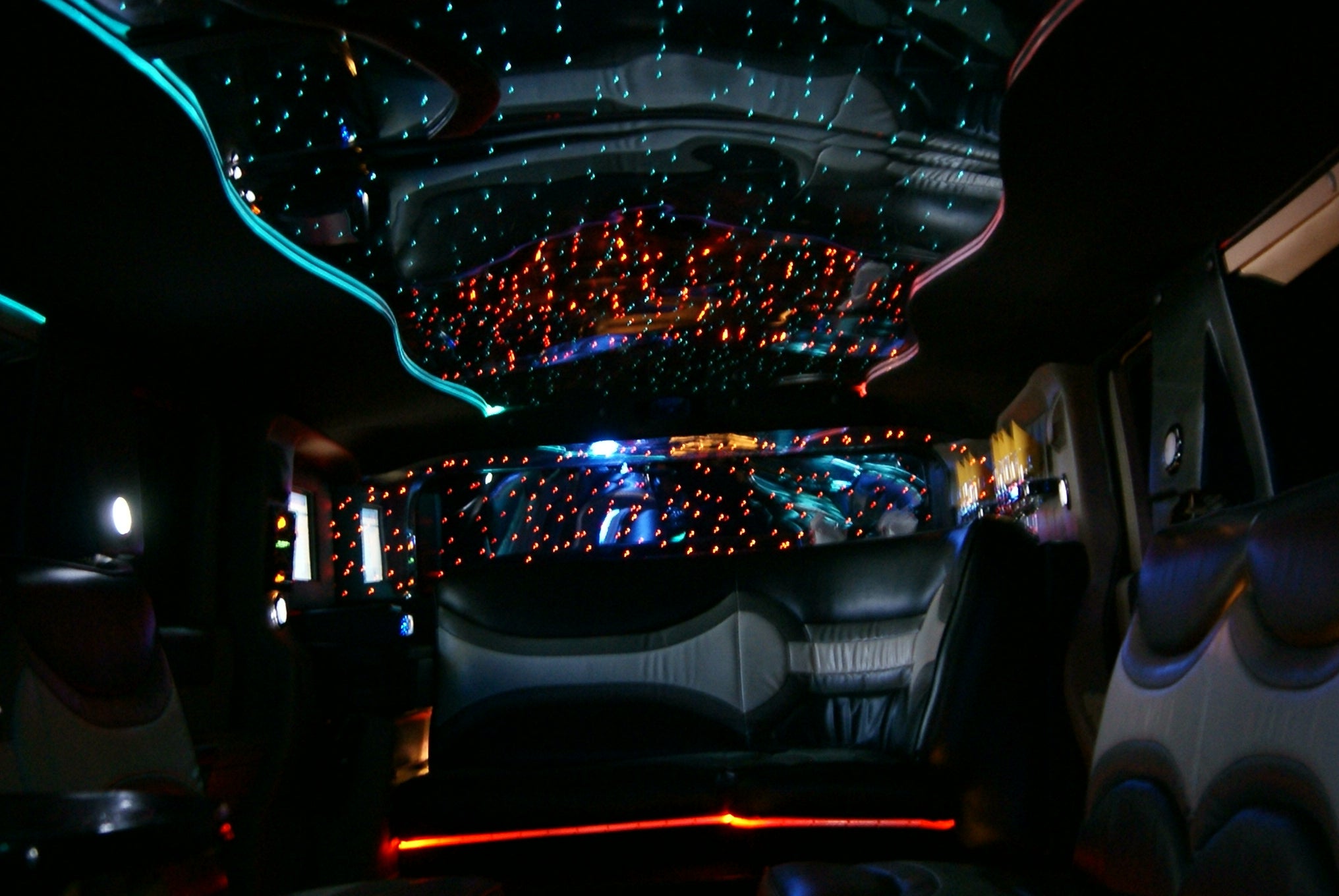 Party Stretchlimousine Top Soundanlage und Lichteffekte – 2