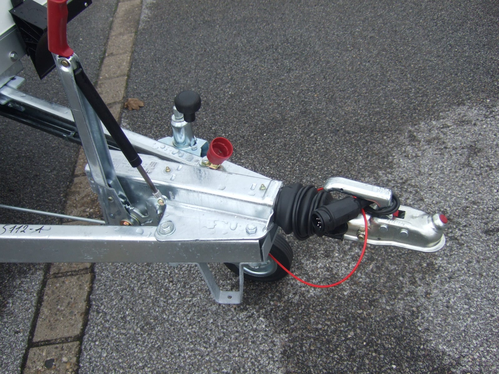 Kofferanhänger Anhänger 1300 KG Laderaum 3.0x1.5x1.8m Transportanhänger Koffer Abschließbar 100 km/h Motorradtransport – 4