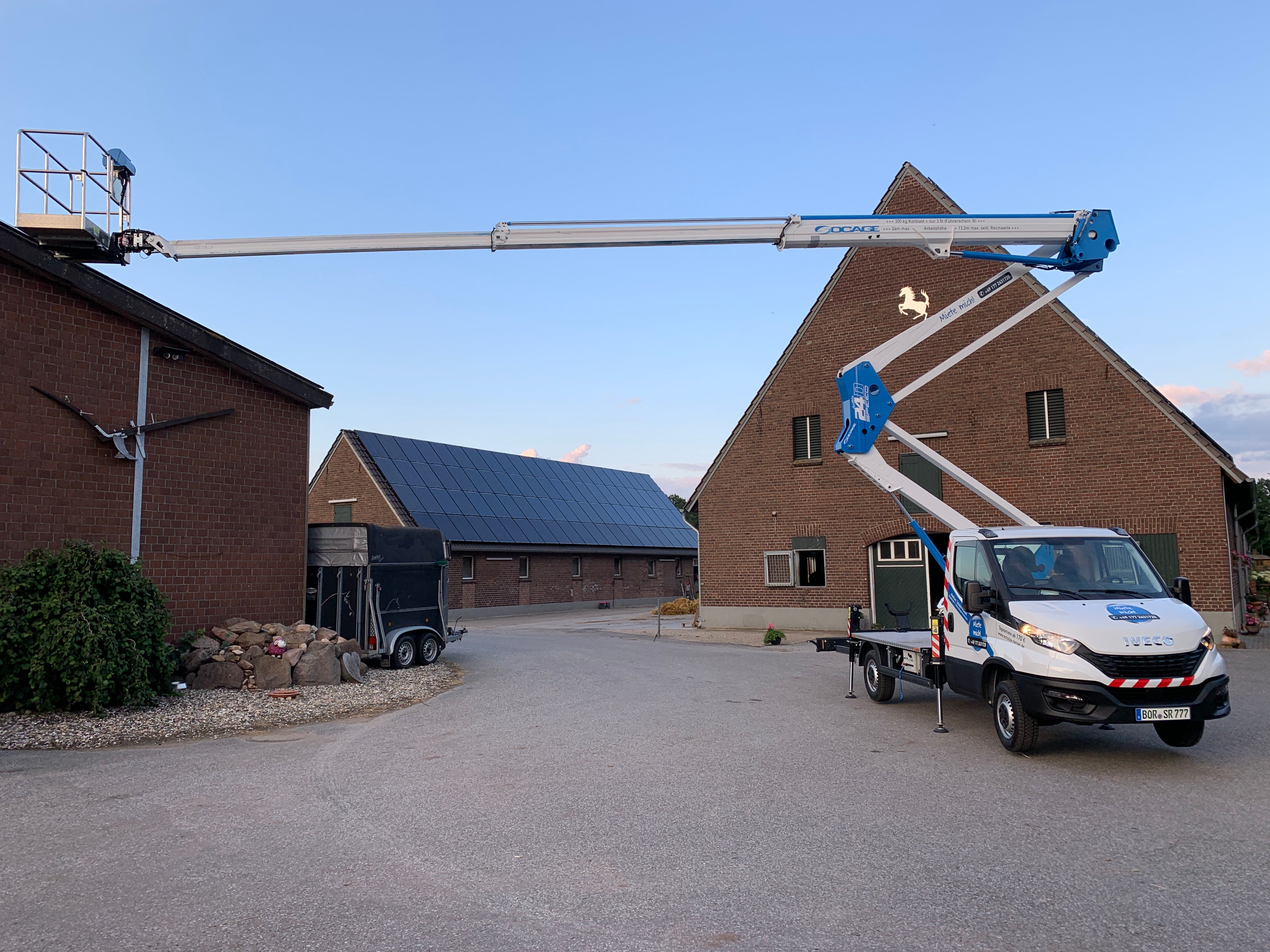MIETE! 24m LKW Gelenkarbeitsbühne Arbeitsbühne Hubsteiger Teleskopbühne 3,5t