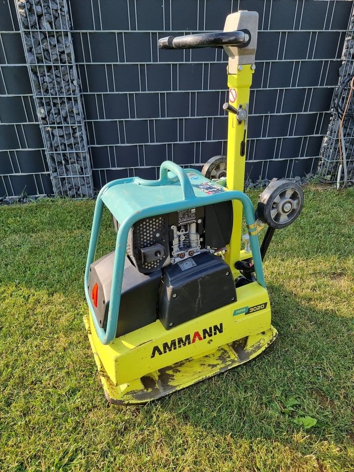 Rüttelplatte Stamper Ammann APR 3020 223kg mieten in Gelsenkirchen – 4