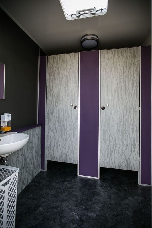 Toilettenwagen Mini Plus für max. 200 Pers. – 4