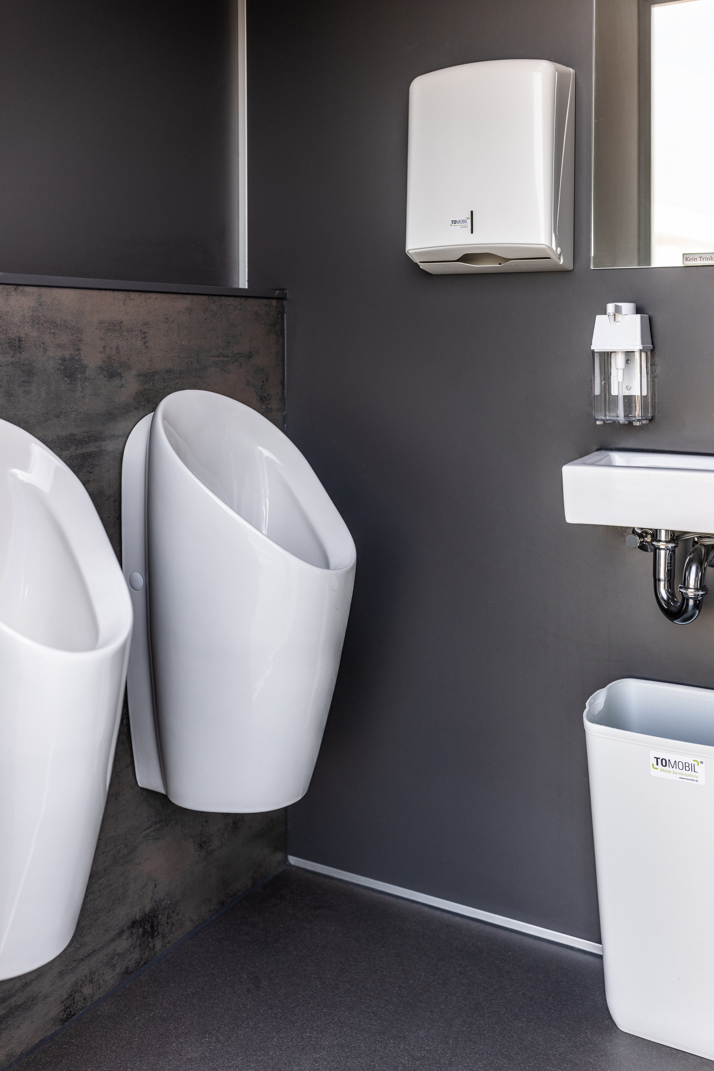 Mega-Jumbo UNISEX-Toilettenwagen – 3