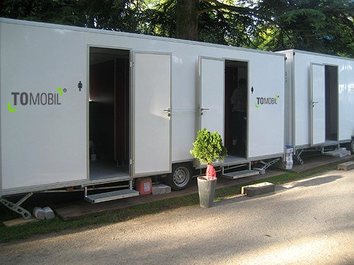 Toilettenwagen/-container groß Vereins-/ Musikfest, Großveranstaltung im schicken Design