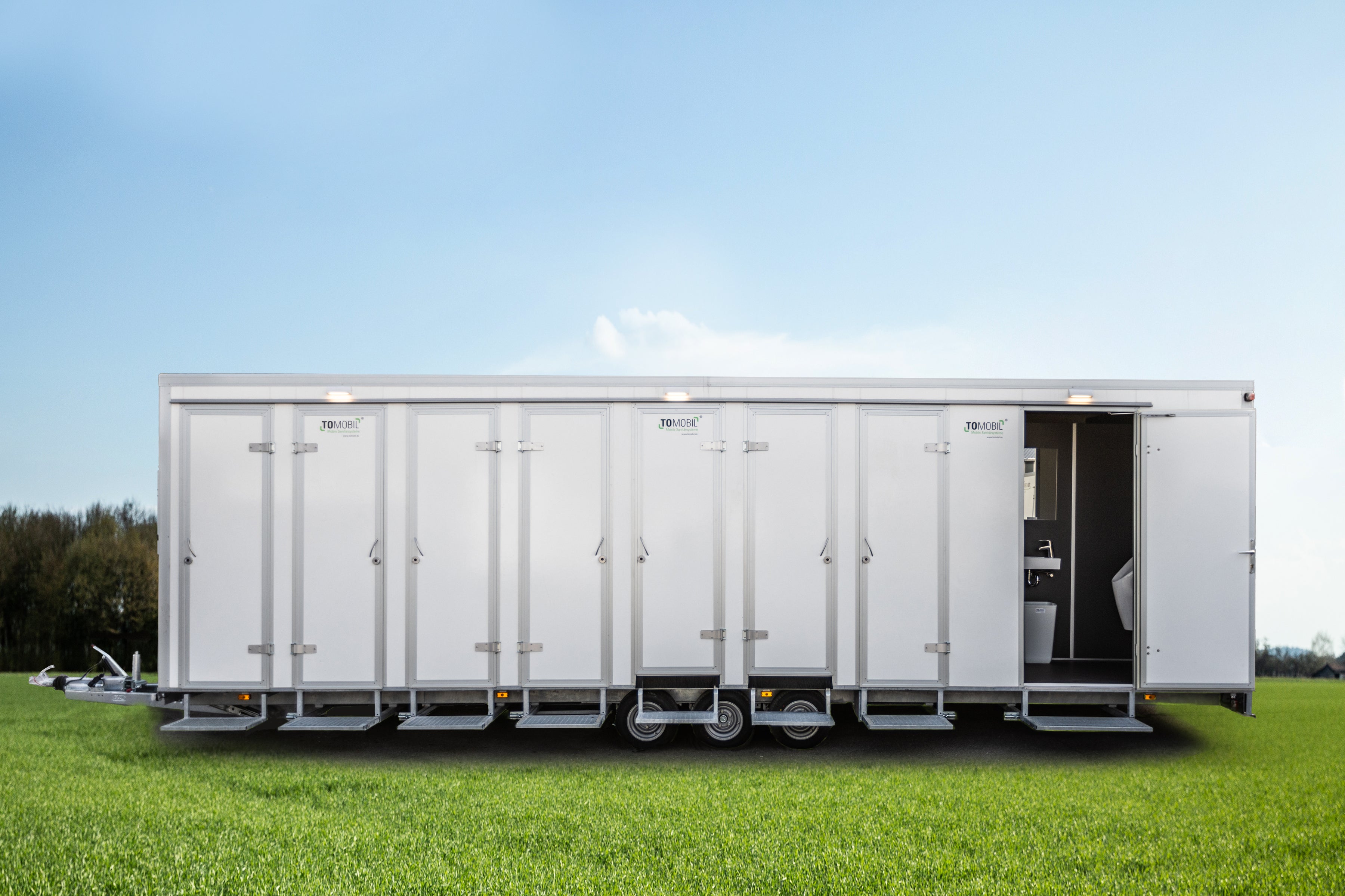 Mega-Jumbo UNISEX-Toilettenwagen