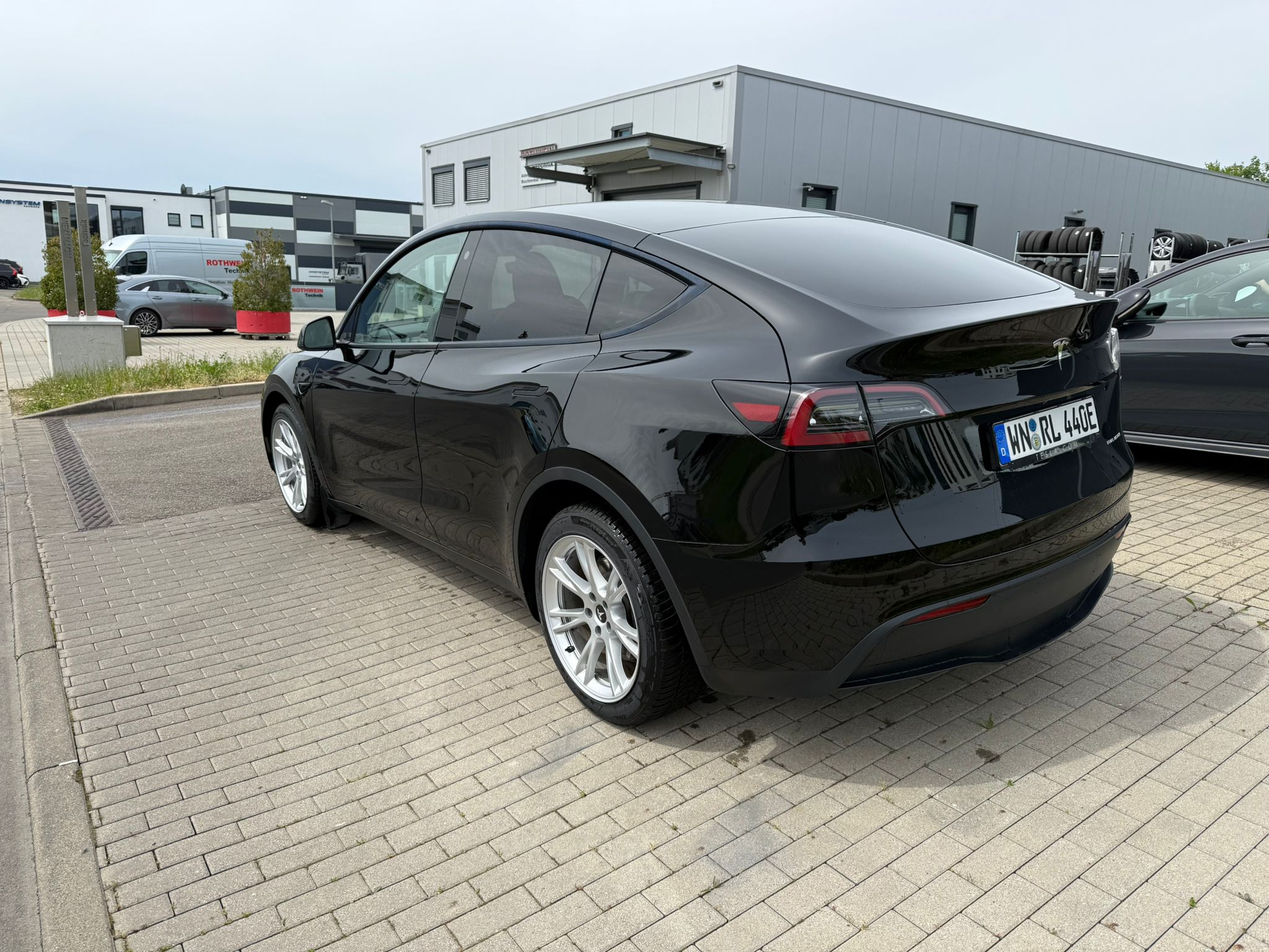 TESLA Model Y – 3