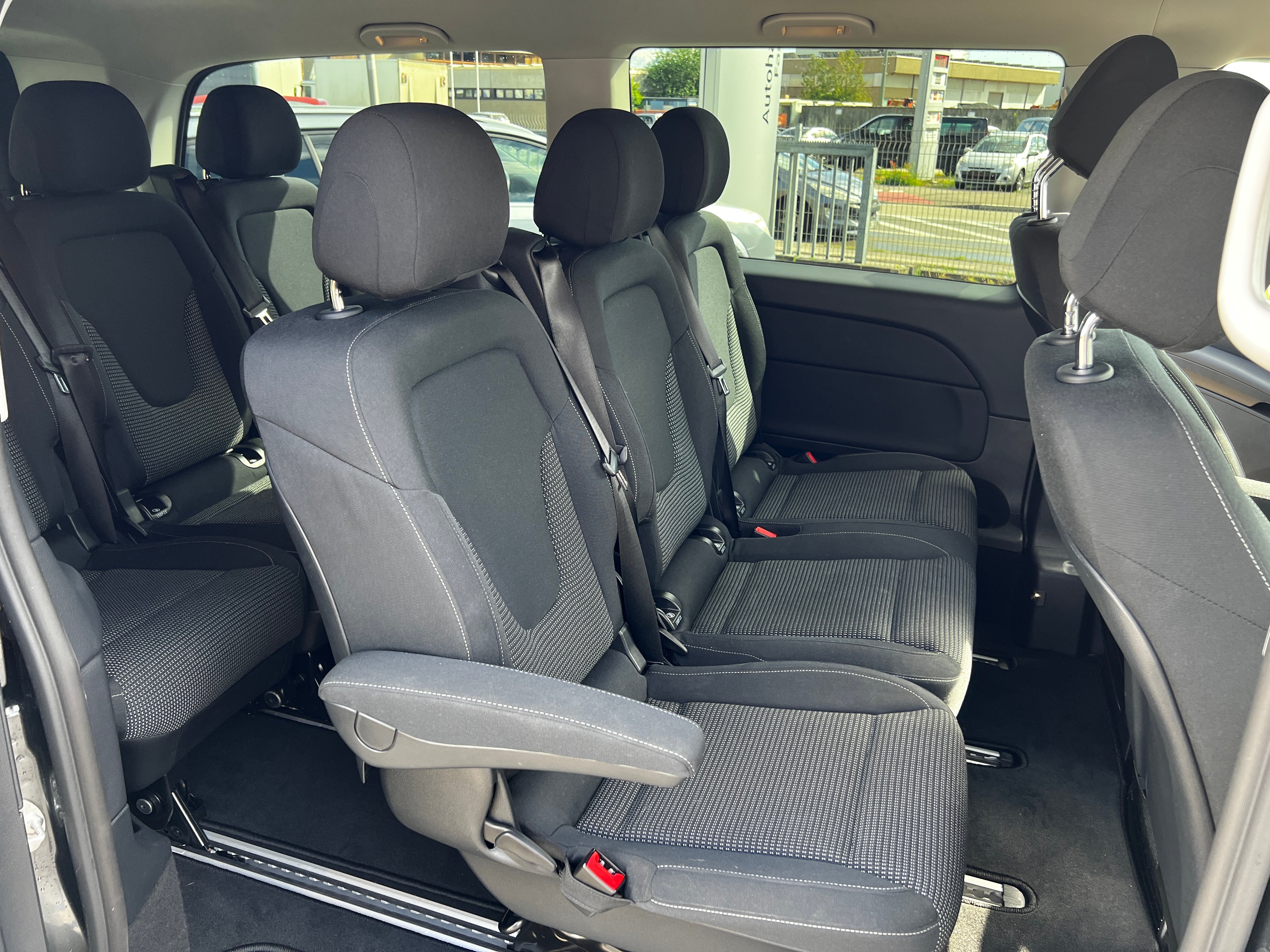 Mercedes-Benz V-Klasse 8-Sitzer Extralang Luxusbus, Automatik, Einzelsitze – 4