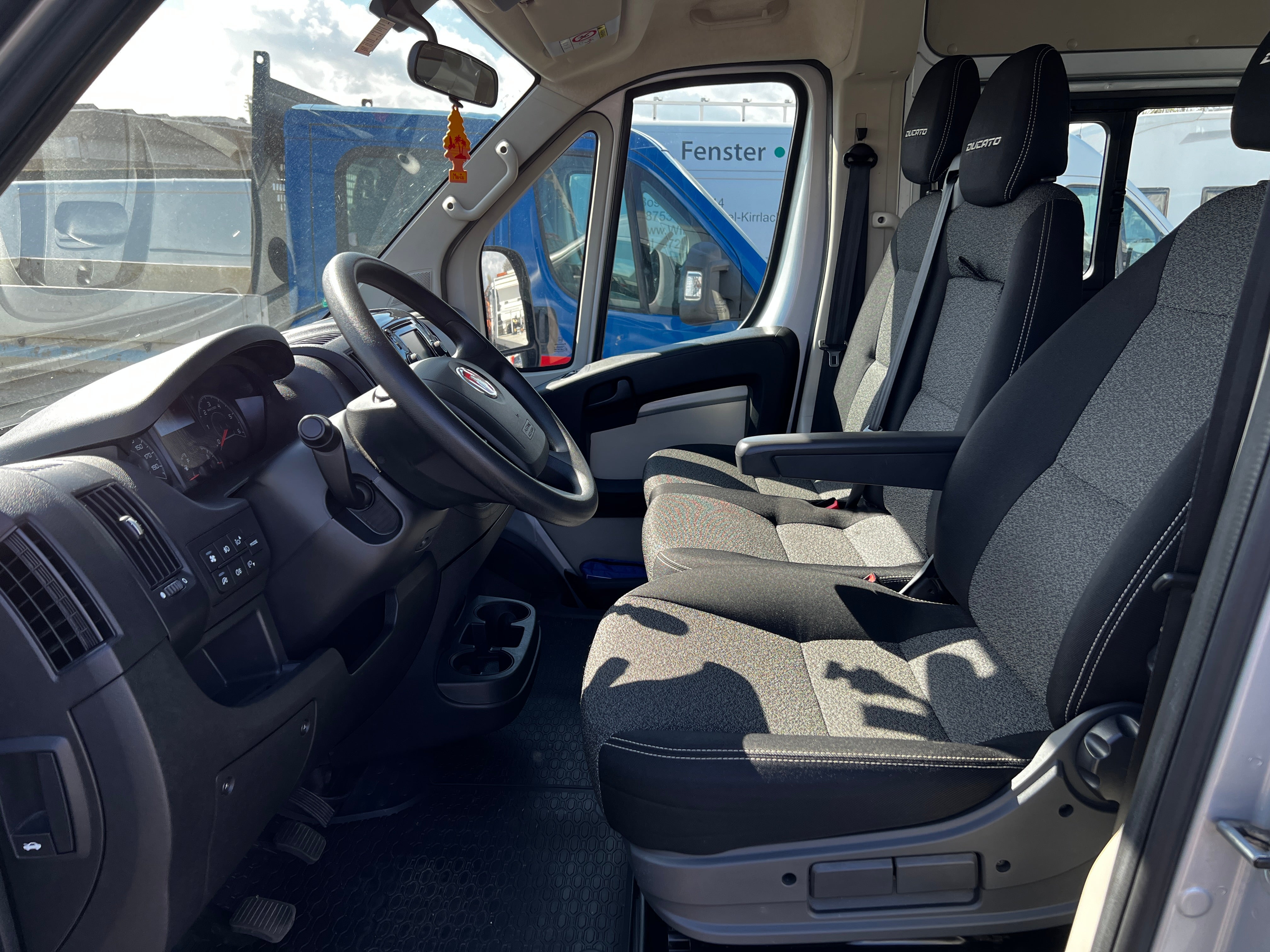 Fiat Ducato 9-Sitzer Bus/Shuttle Urlaubsbus groß – 3