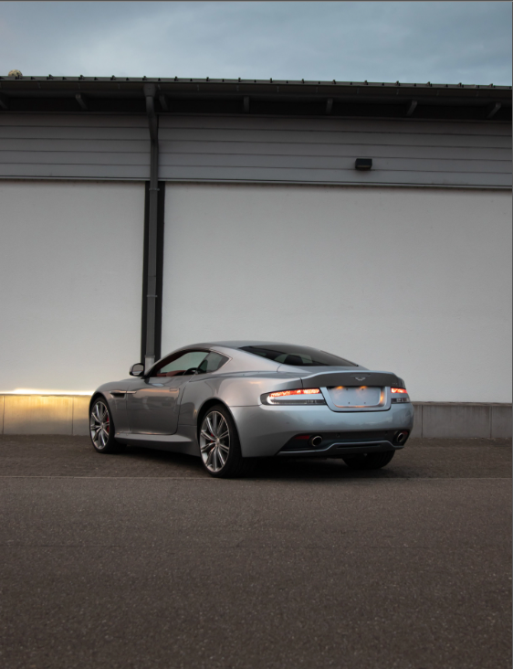 Aston Martin DB9 V12 – 2