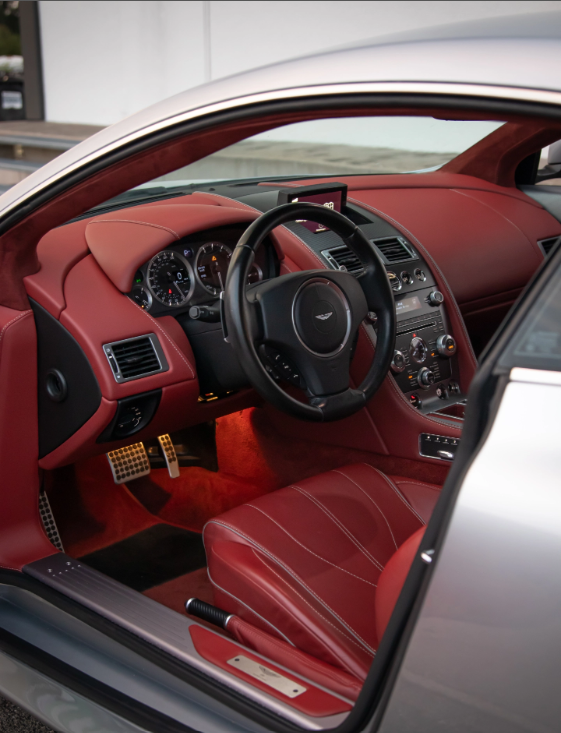 Aston Martin DB9 V12 – 3