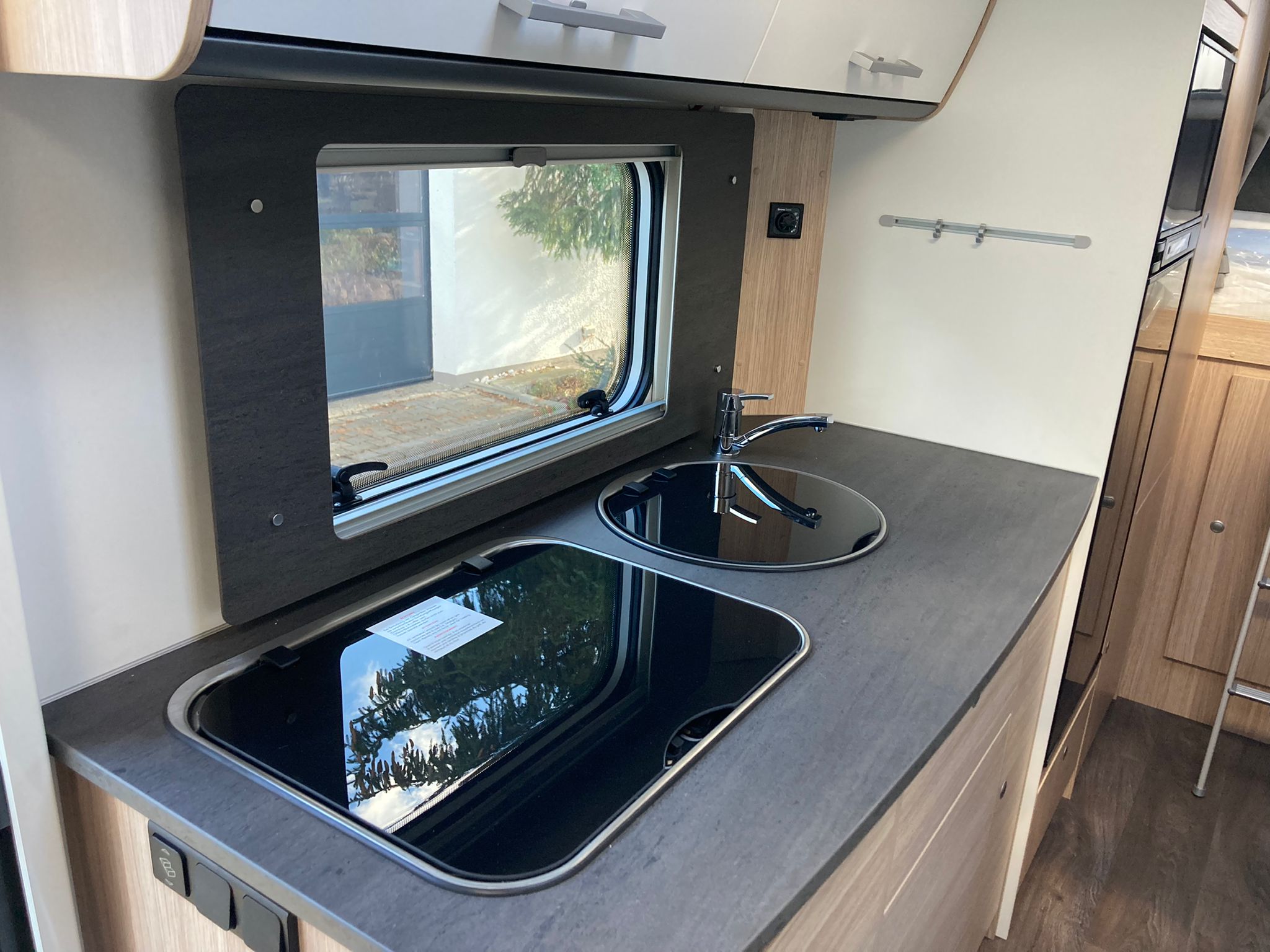 Unser Raumwunder Sunlight A70 für 6 Personen -NAVI, Rückfahrtkamera , Fahrradträger uvm. – 2
