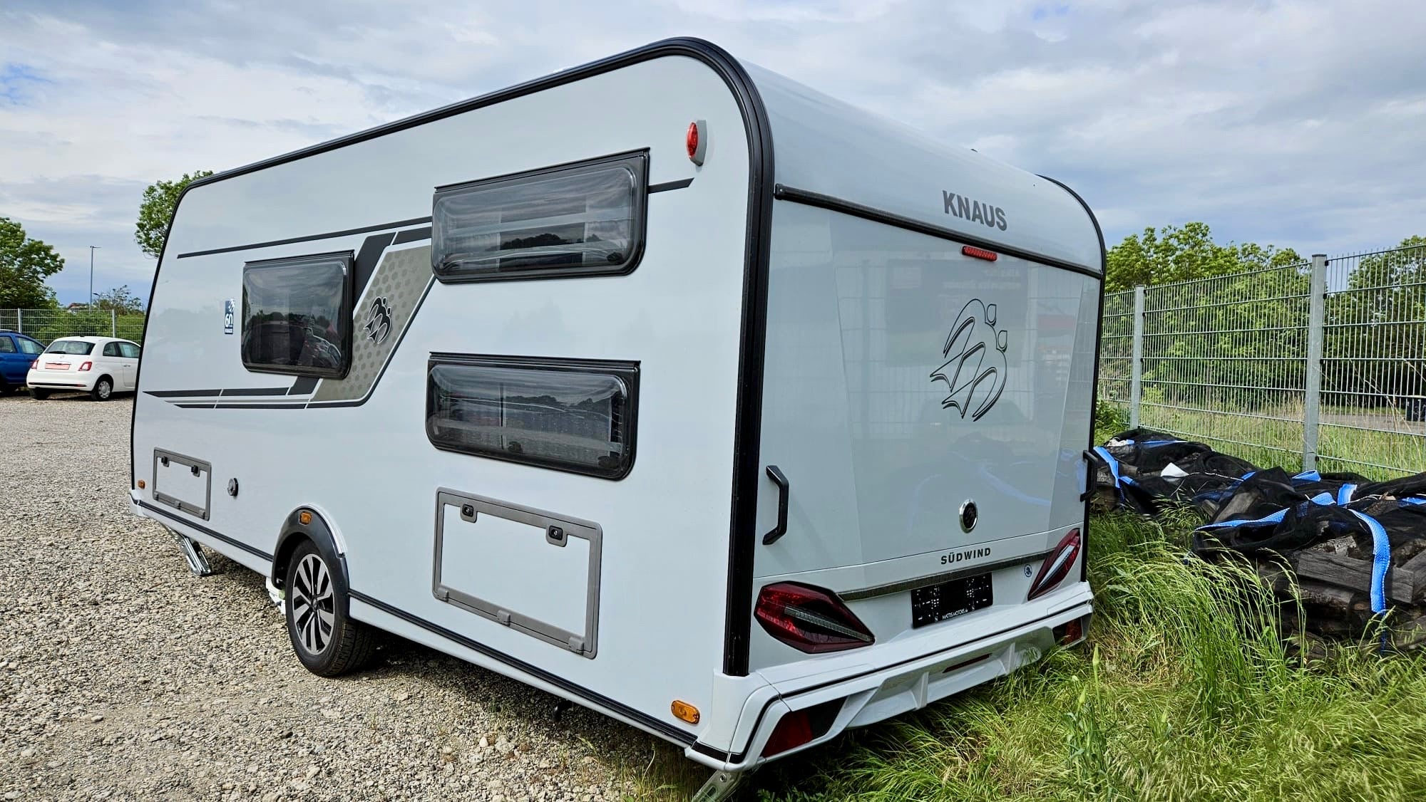 Knaus Südwind 500 QDK Wohnwagen KLIMA STANDHZG MARKISE MOVER FAHRRADTRÄGER – 3