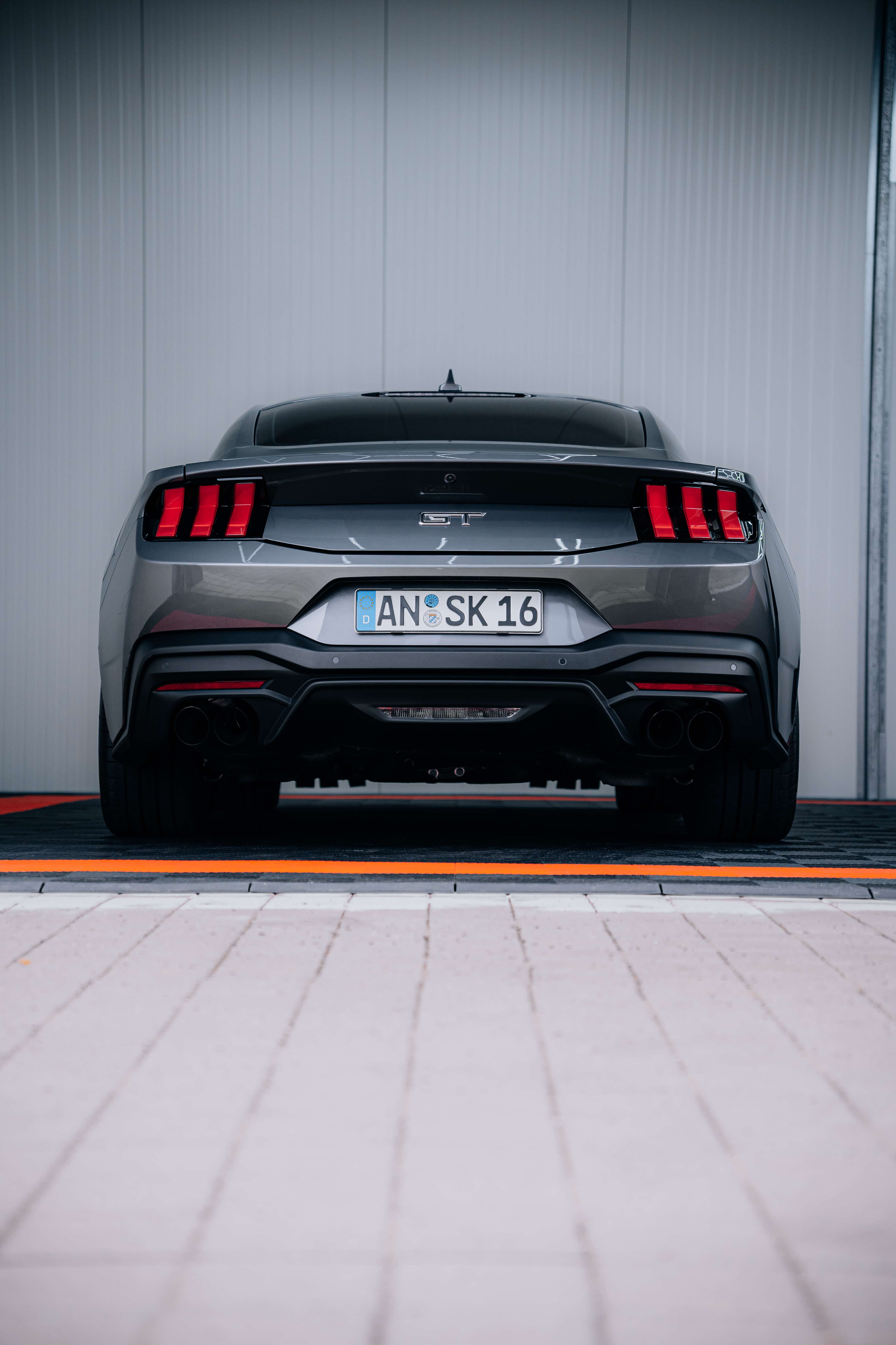 Ford Mustang GT 5.0L V8 – 4