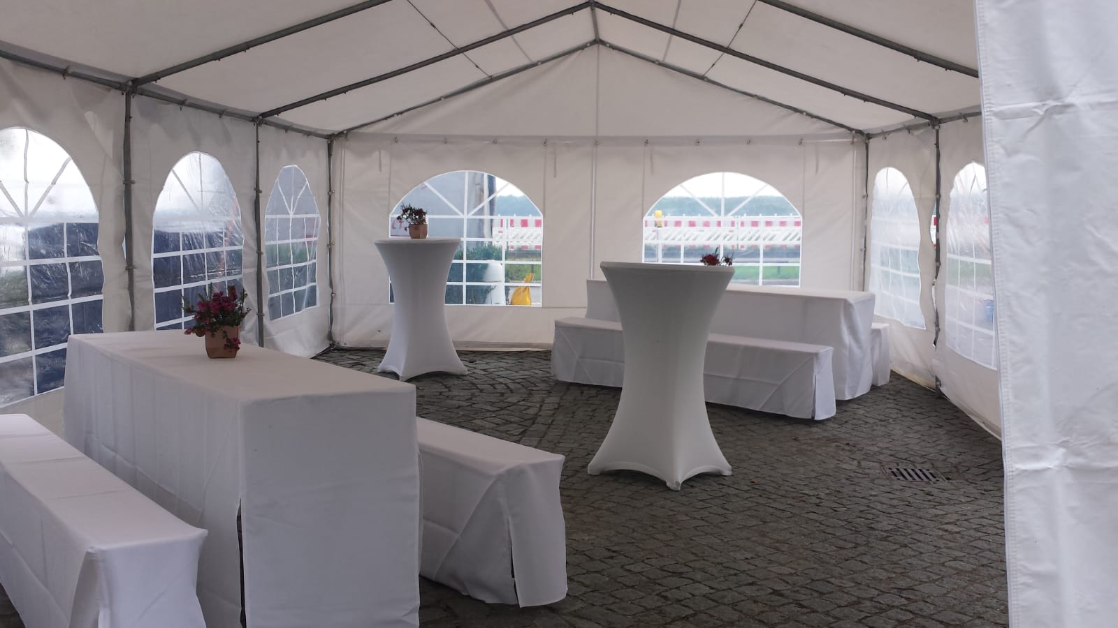 Partyzelt 3×8 m mieten – OWL / Borgholzhausen, ab 390 €
