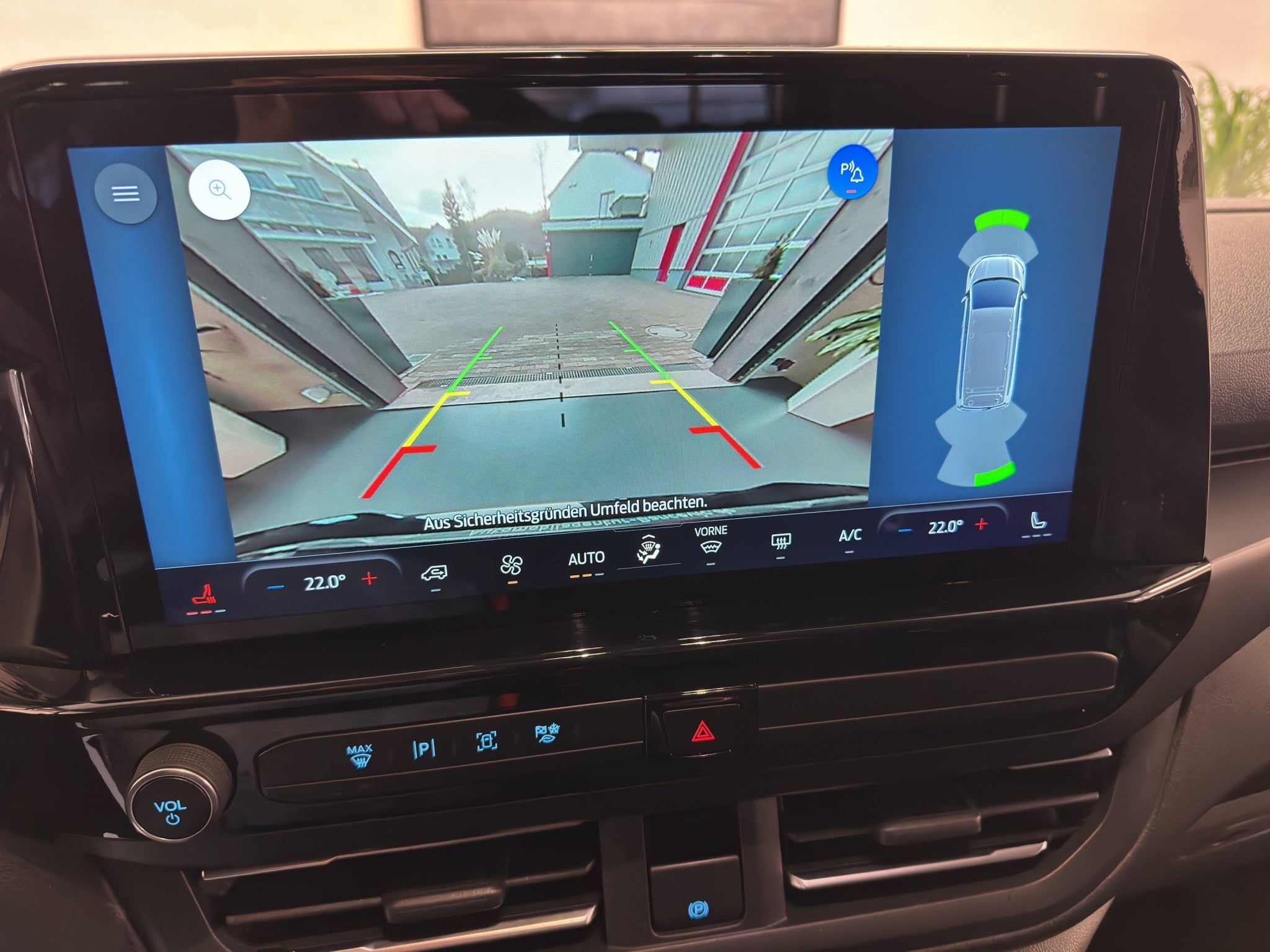 Ford Tourneo CustomTitanium 9-Sitzer mieten mit Top-Ausstattung! – 4