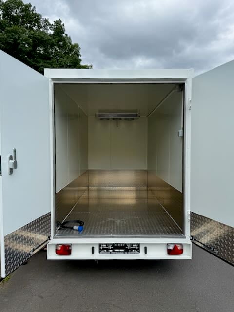 Kühlanhänger groß / Kühlzelle / Getränkeanhänger 230V (Zul. Gesamtgewicht 3 – 3