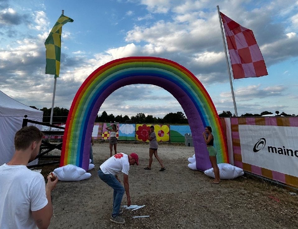 Aufblasbarer Regenbogen - Torbogen
