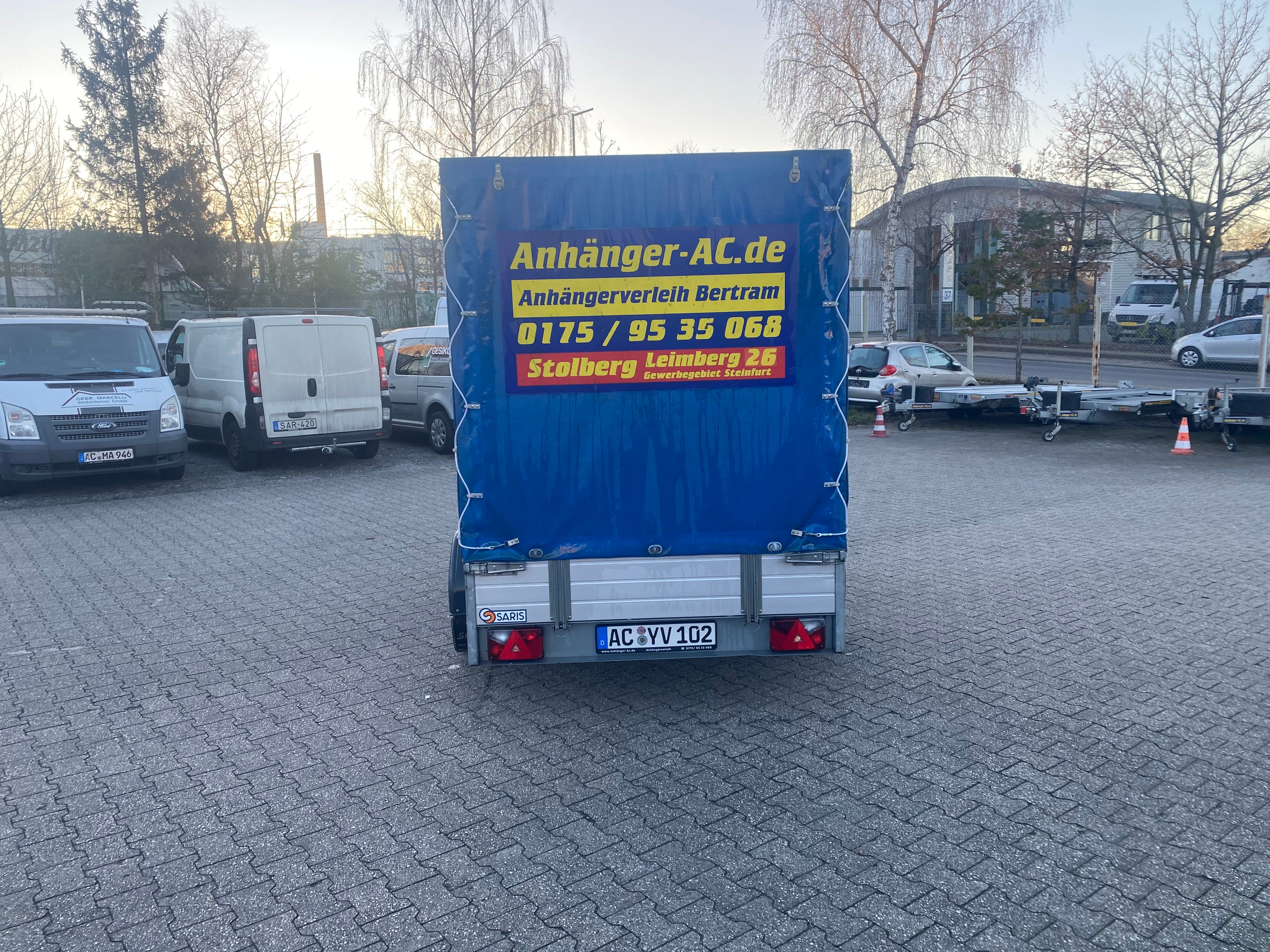 Planenanhänger / Kastenanhänger Tieflader geschlossen 2000 Kg – 3