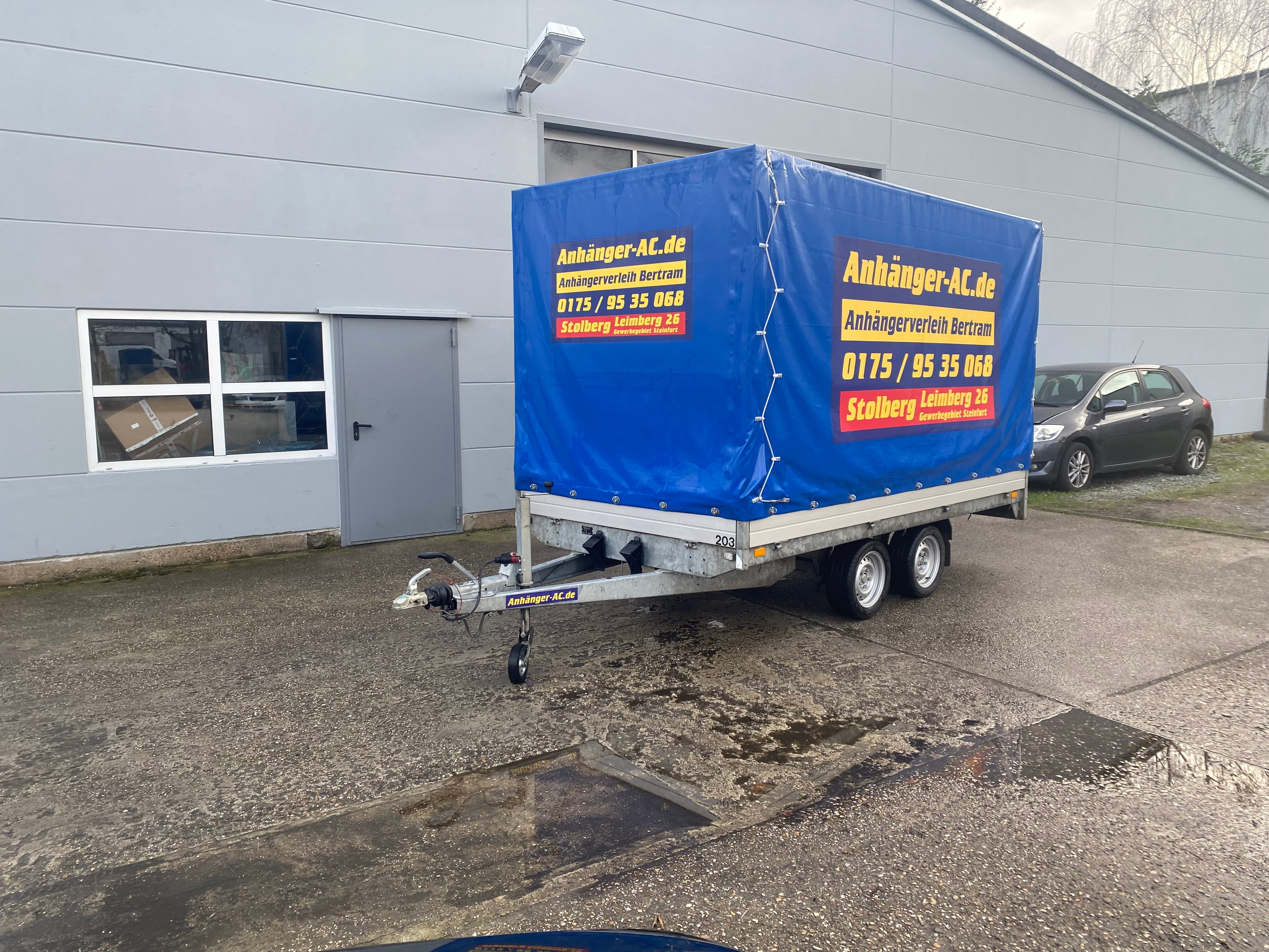 Planenanhänger / Pritschenlader geschlossen 2700 Kg – 2