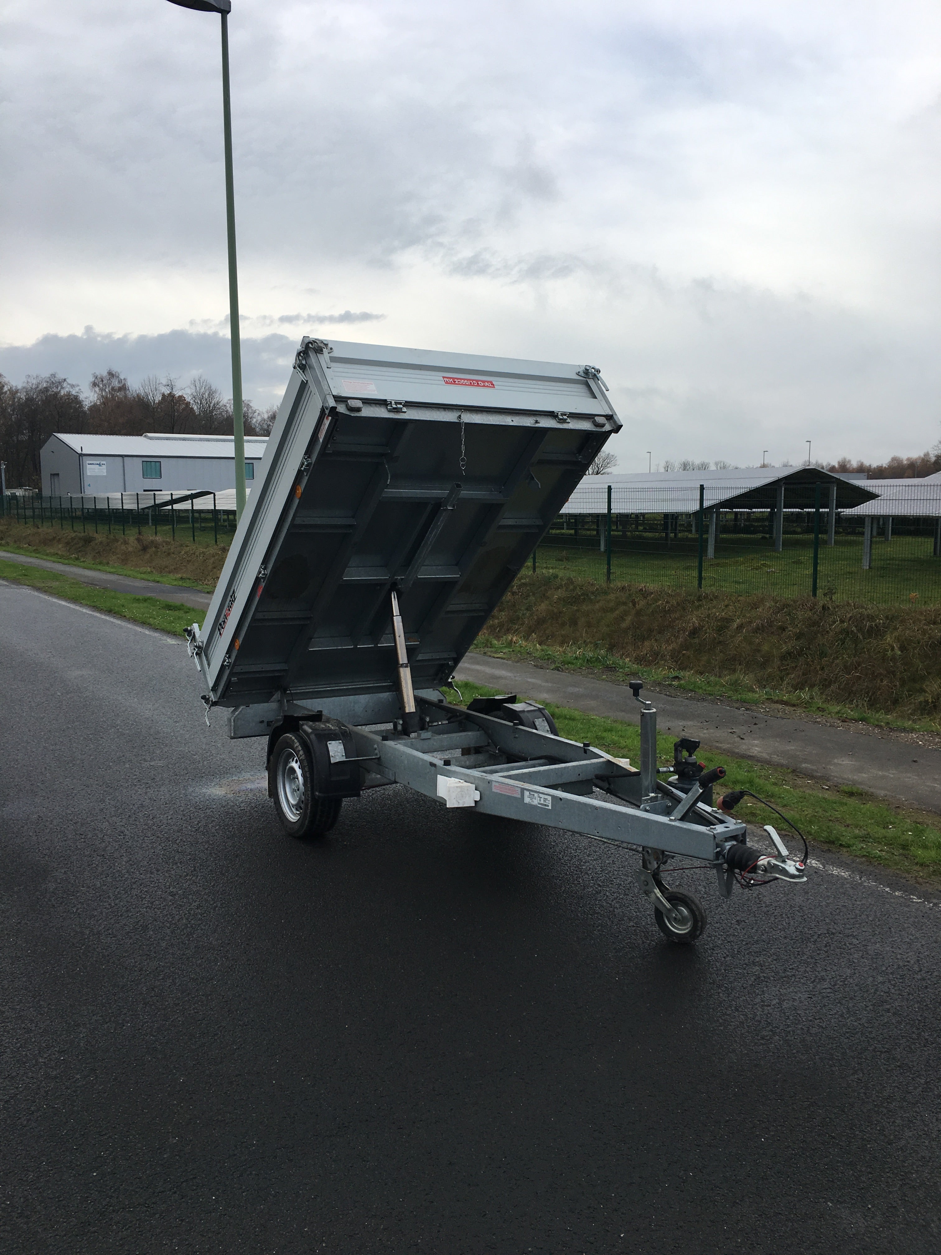 Rückwärtskipper 1500 Kg Mit Laubgitteraufsatz 1 Achser – 2
