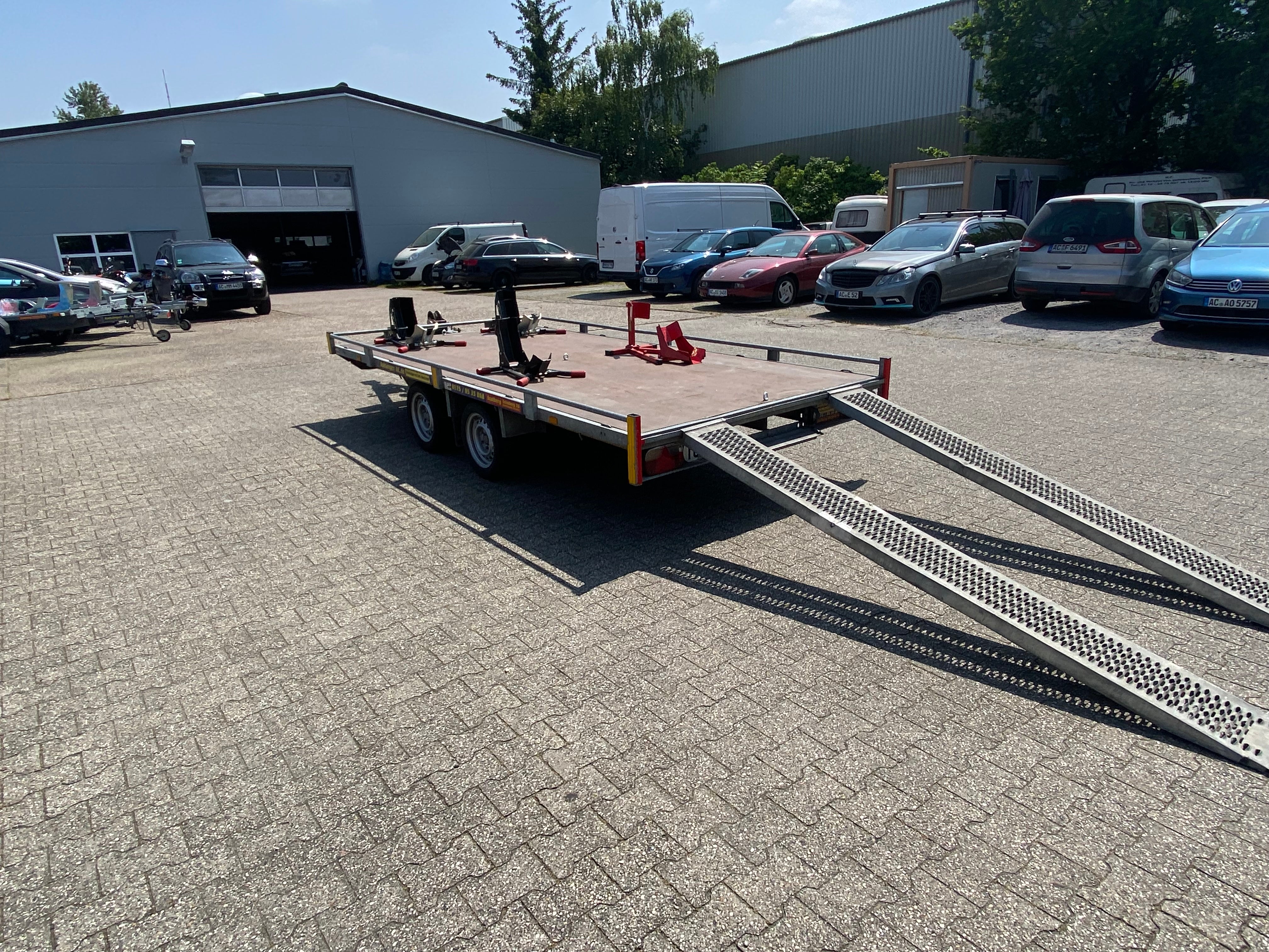 Motorrad Anhänger Transporter Plateau für 4 Motorräder Inkl. Wippen – 2