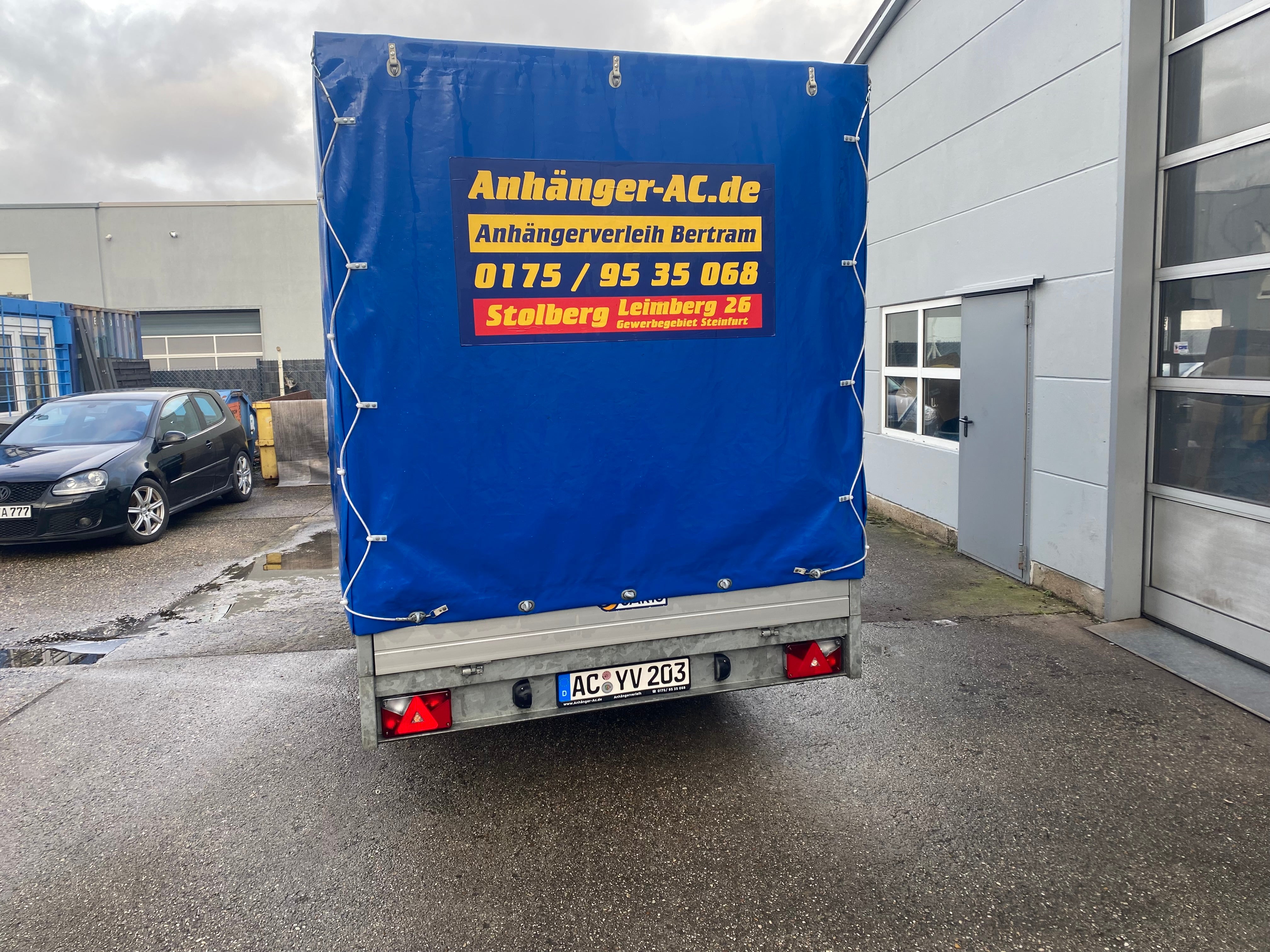 Planenanhänger / Pritschenlader geschlossen 2700 Kg – 3